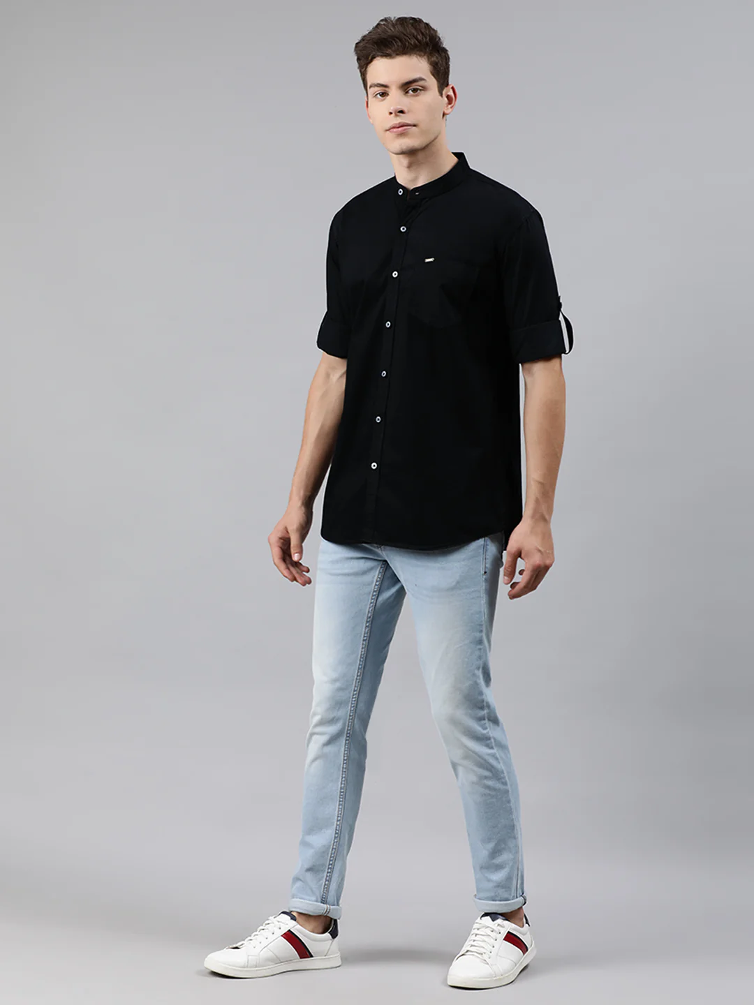 Men Black Slim Fit Solid Casual Shirt - Image 4