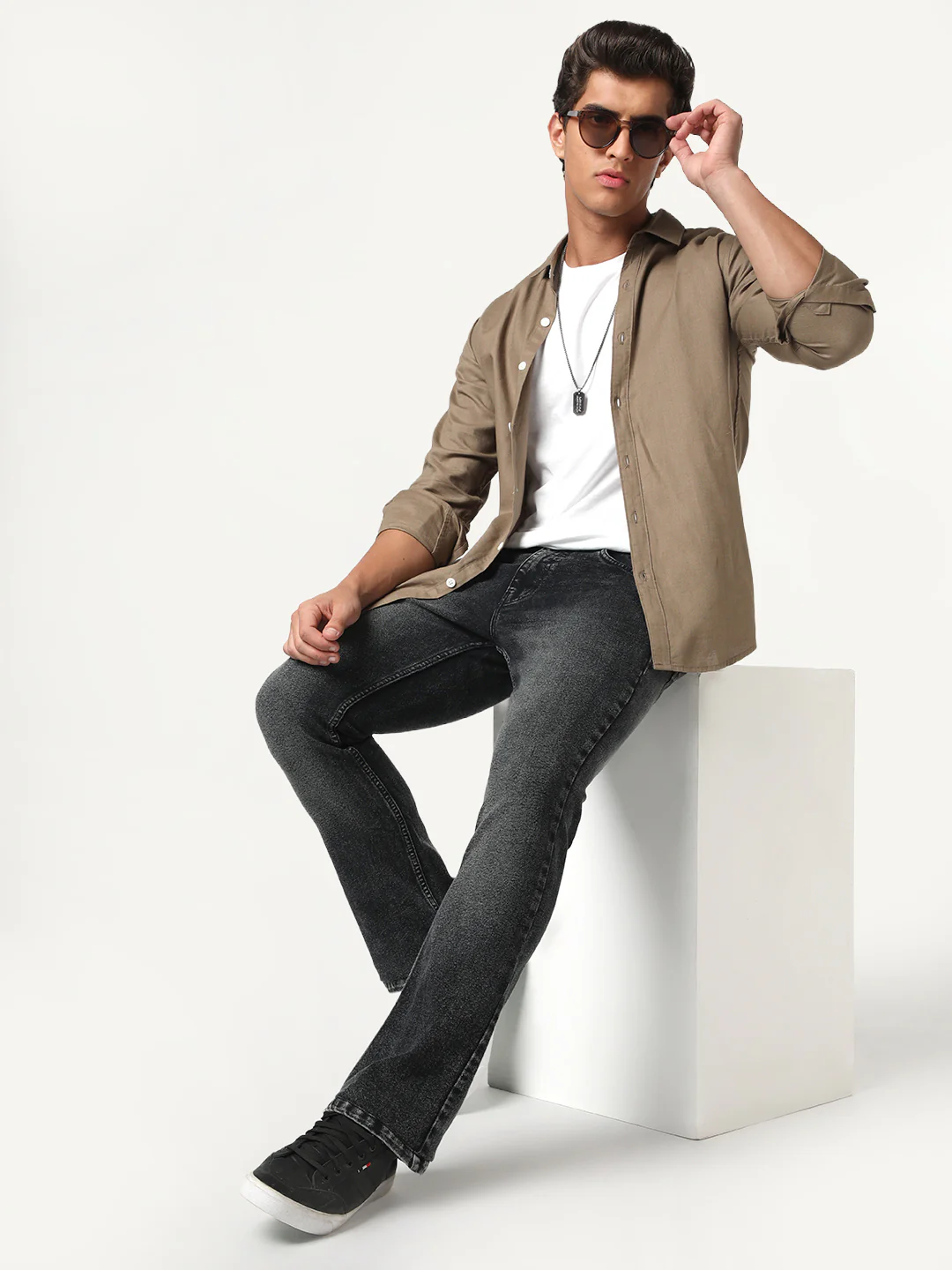 Men's Black Bootcut Fit Mid Rise Tinted Heavy Washed Jeans Stretchable - Image 4