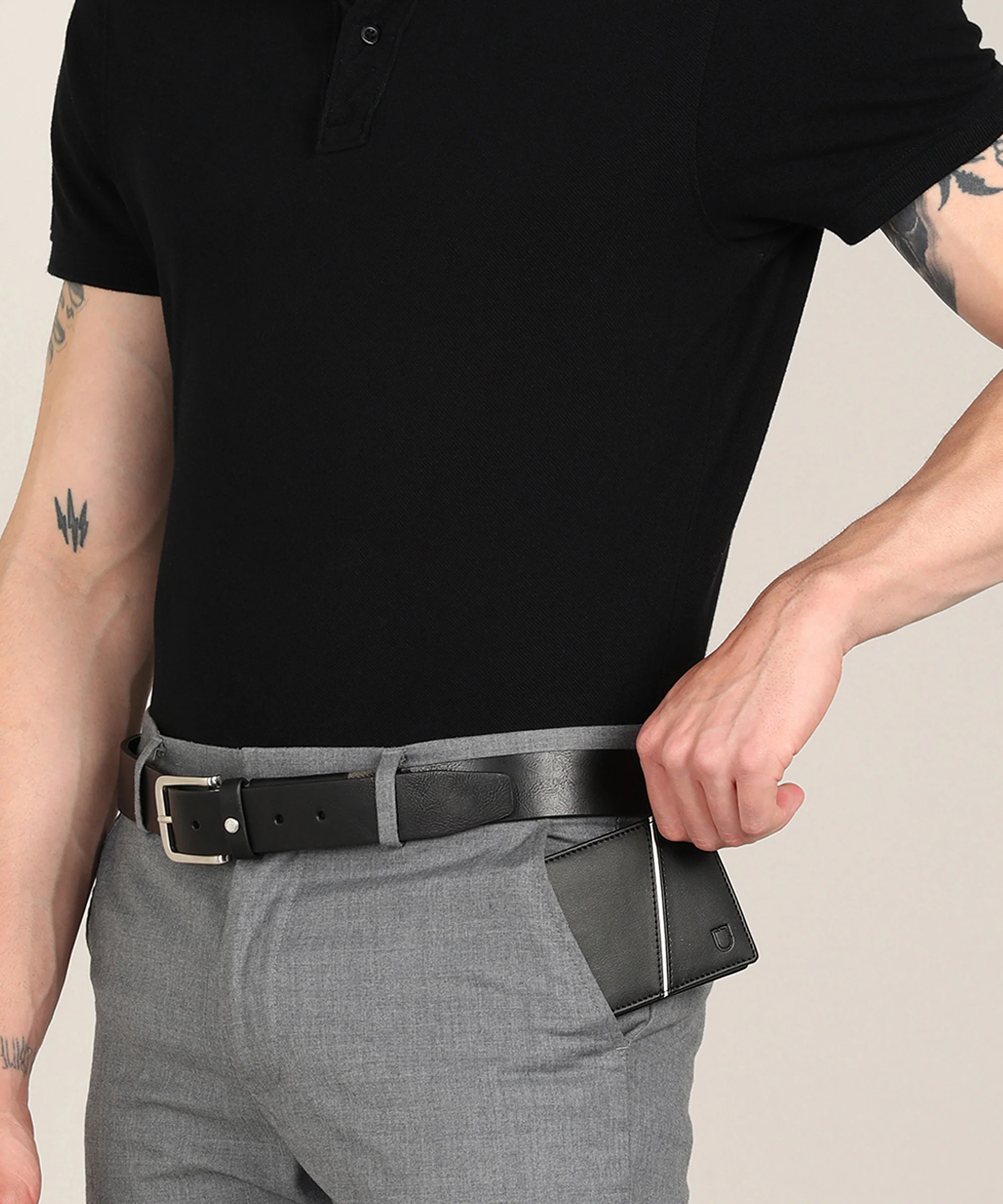 Urbano Fashion Men's Black Casual, Formal Leather Wallet-3 Card Slots - Image 7