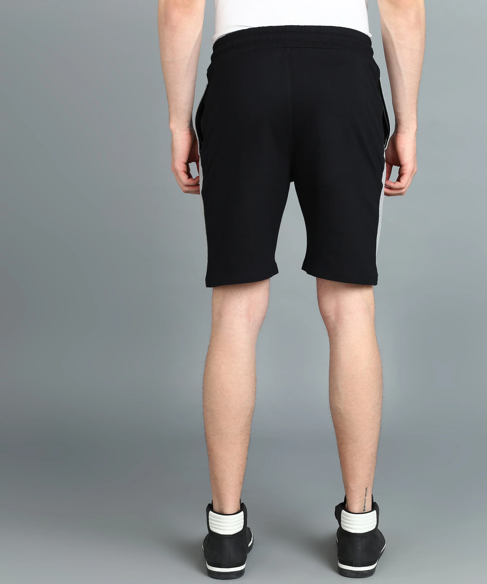 Men's Black Cotton Color-Block Regular Shorts Stretchable - Image 3