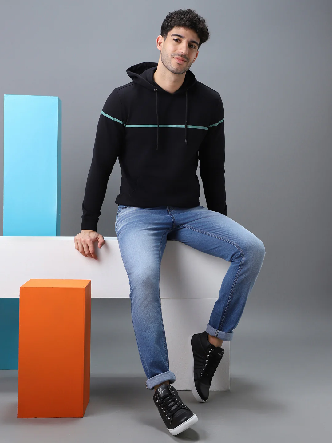 Men's Black Cotton Solid Hooded Neck Sweatshirt - Image 4