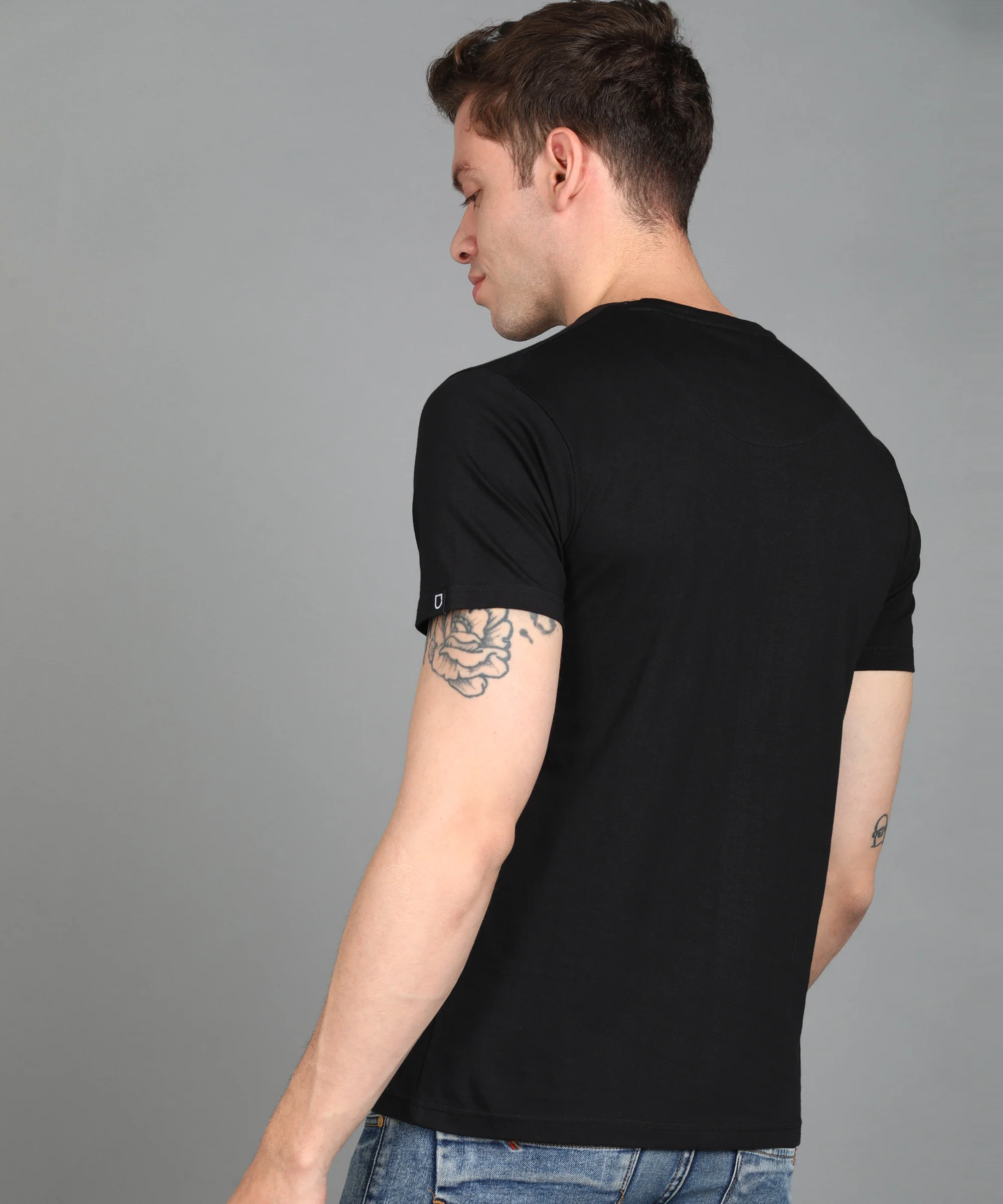 Urbano Fashion Men's Black Graphic Printed Round Neck Half Sleeve Slim Fit Cotton T-Shirt - Image 3