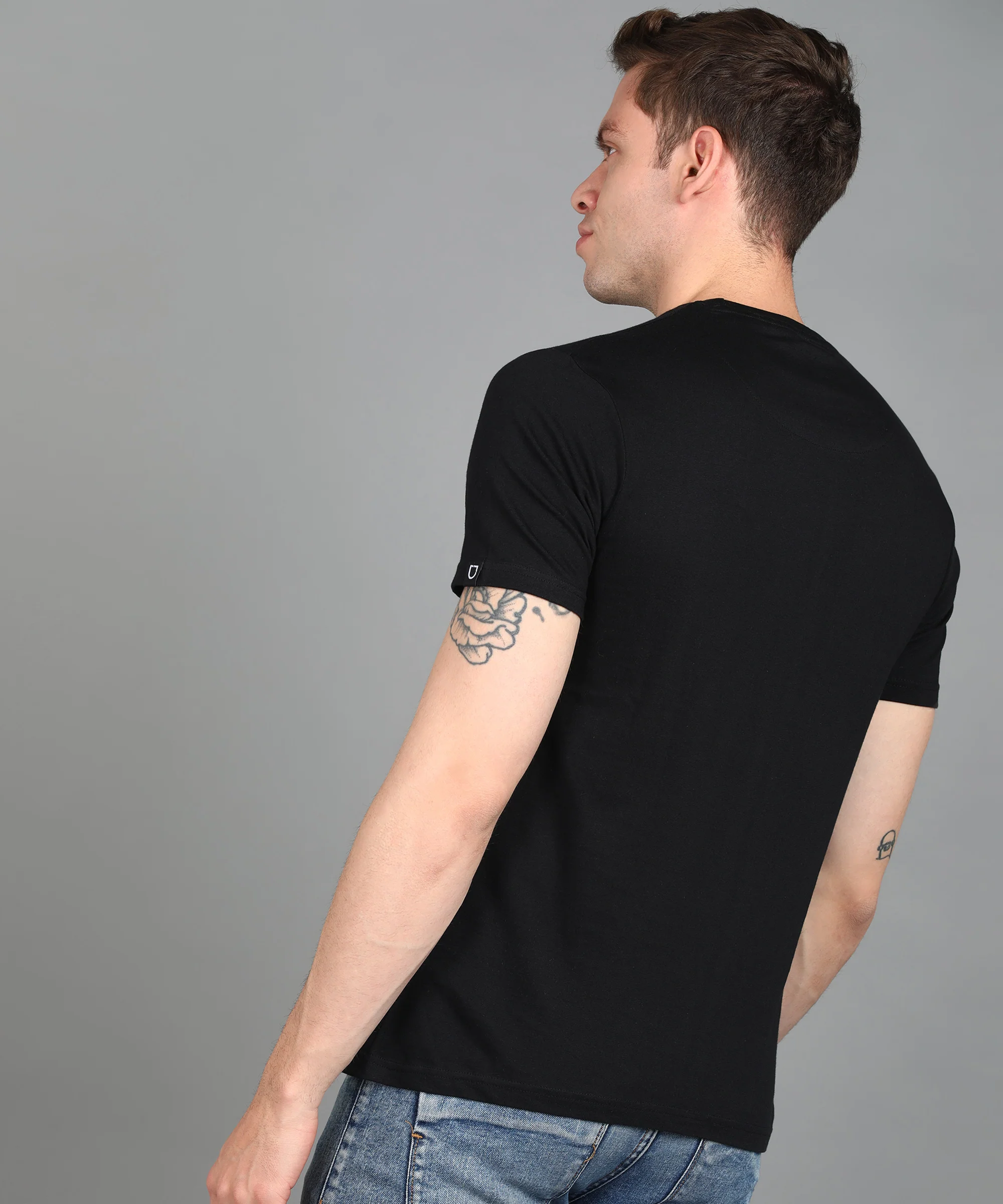 Urbano Fashion Men's Black Graphic Printed Round Neck Half Sleeve Slim Fit Cotton T-Shirt - Image 3