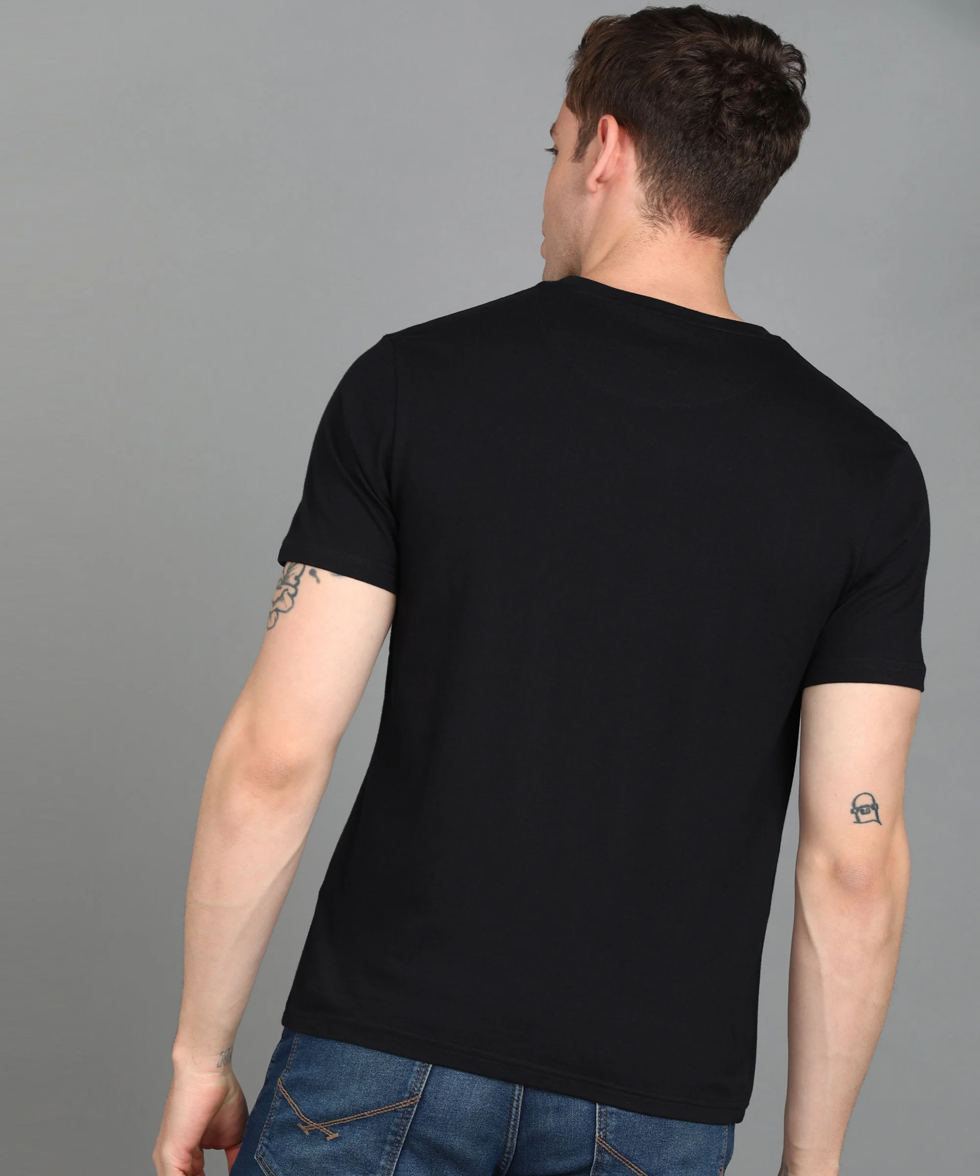 Urbano Fashion Men's Black Graphic Printed Round Neck Half Sleeve Slim Fit Cotton T-Shirt - Image 3