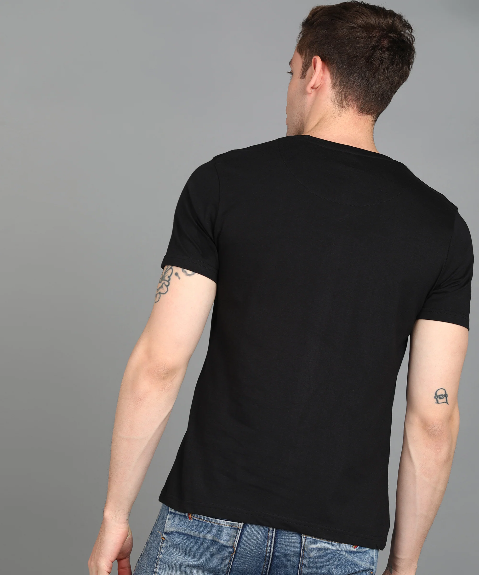 Urbano Fashion Men's Black Graphic Printed Round Neck Half Sleeve Slim Fit Cotton T-Shirt - Image 3