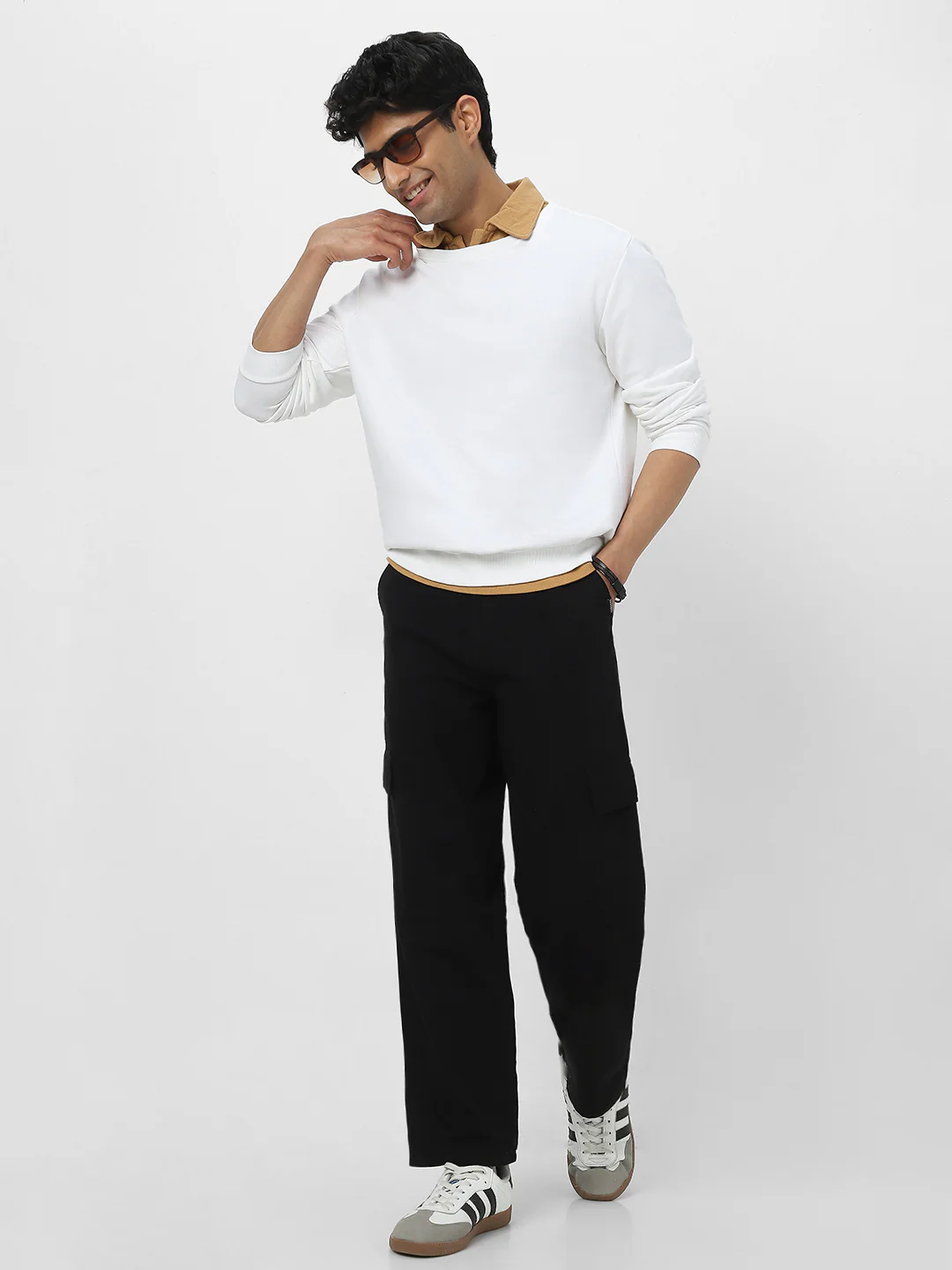 Urbano Fashion Men's Black Loose Baggy Fit Solid Cargo Chino Pant with 6 Pockets Non-Stretchable - Image 4