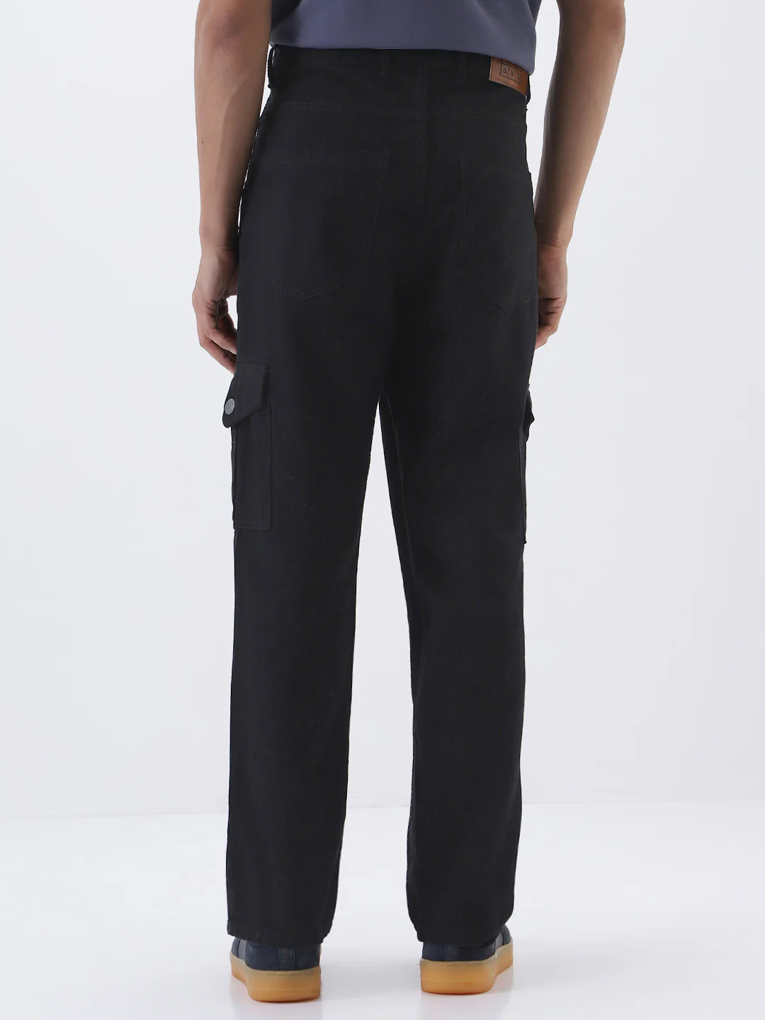 Men's Black Loose Fit Cargo Jeans with 6 Pockets Non-Stretchable - Image 4