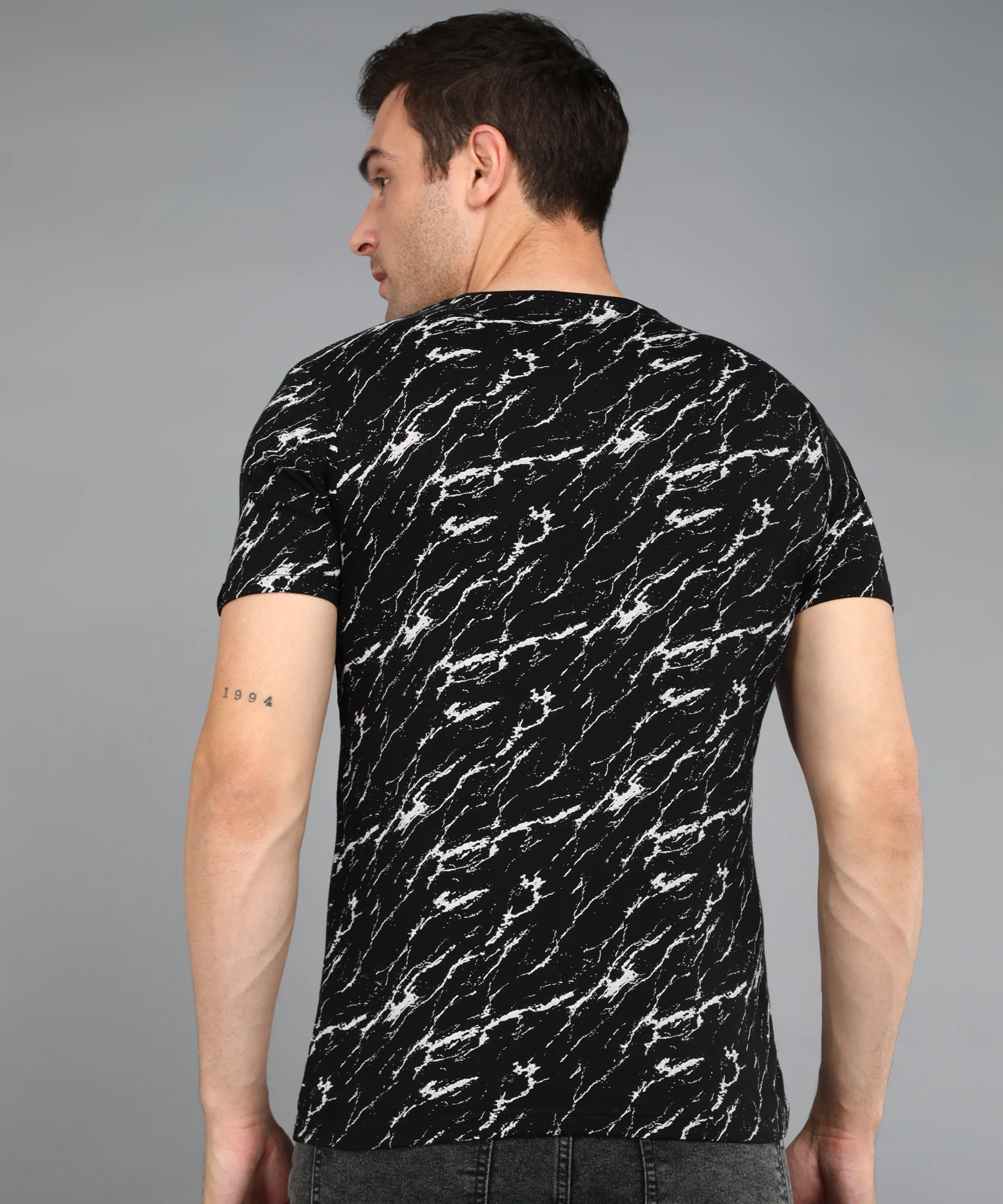 Men's Black Printed Round Neck Half Sleeve Slim Fit Cotton T-Shirt - Image 3