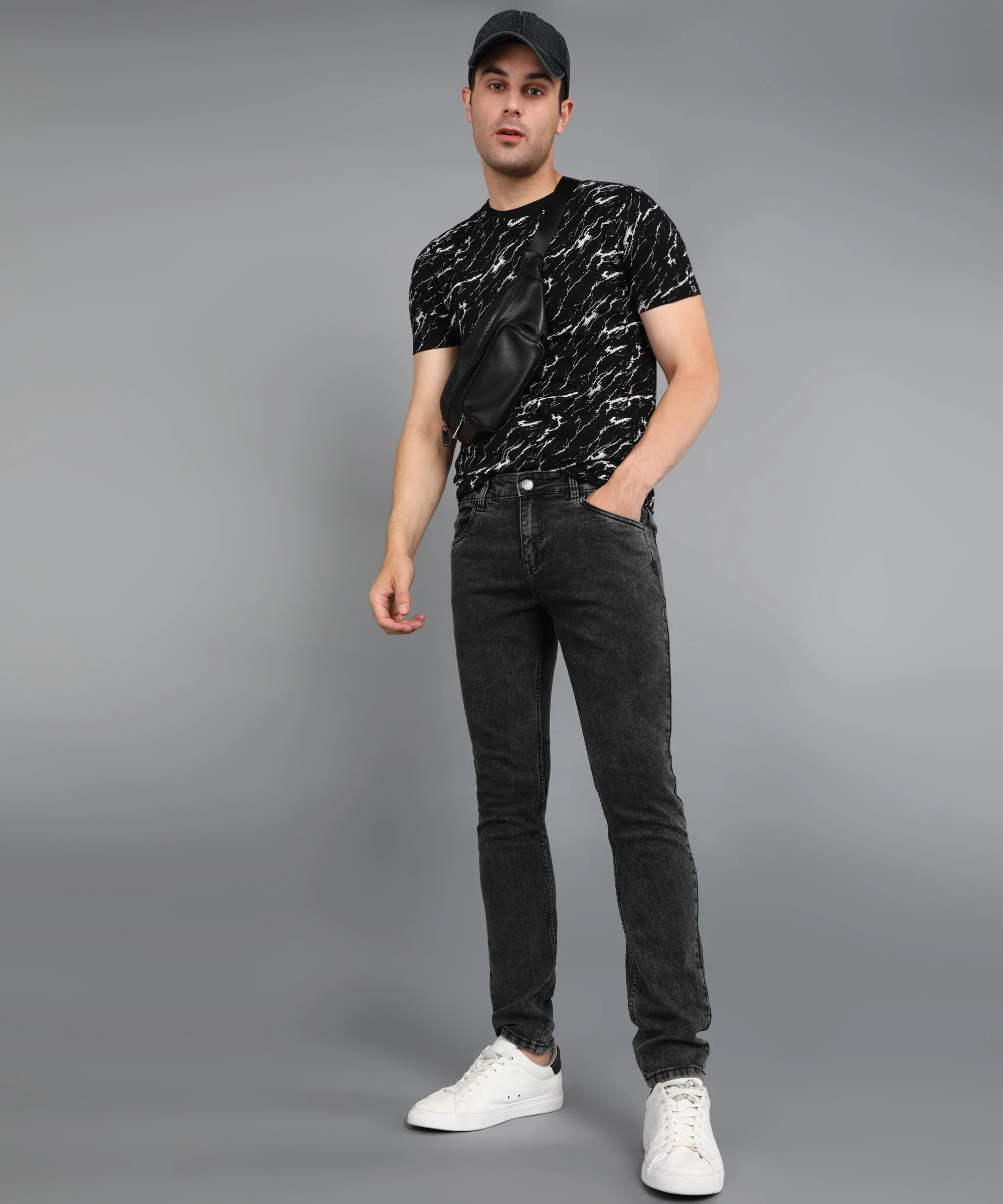 Men's Black Printed Round Neck Half Sleeve Slim Fit Cotton T-Shirt - Image 4