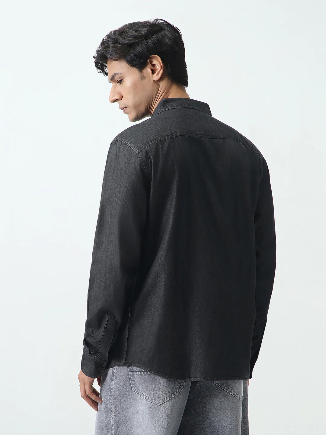 Men's Black Regular Fit Full Sleeve Solid Denim Shirt - Image 3