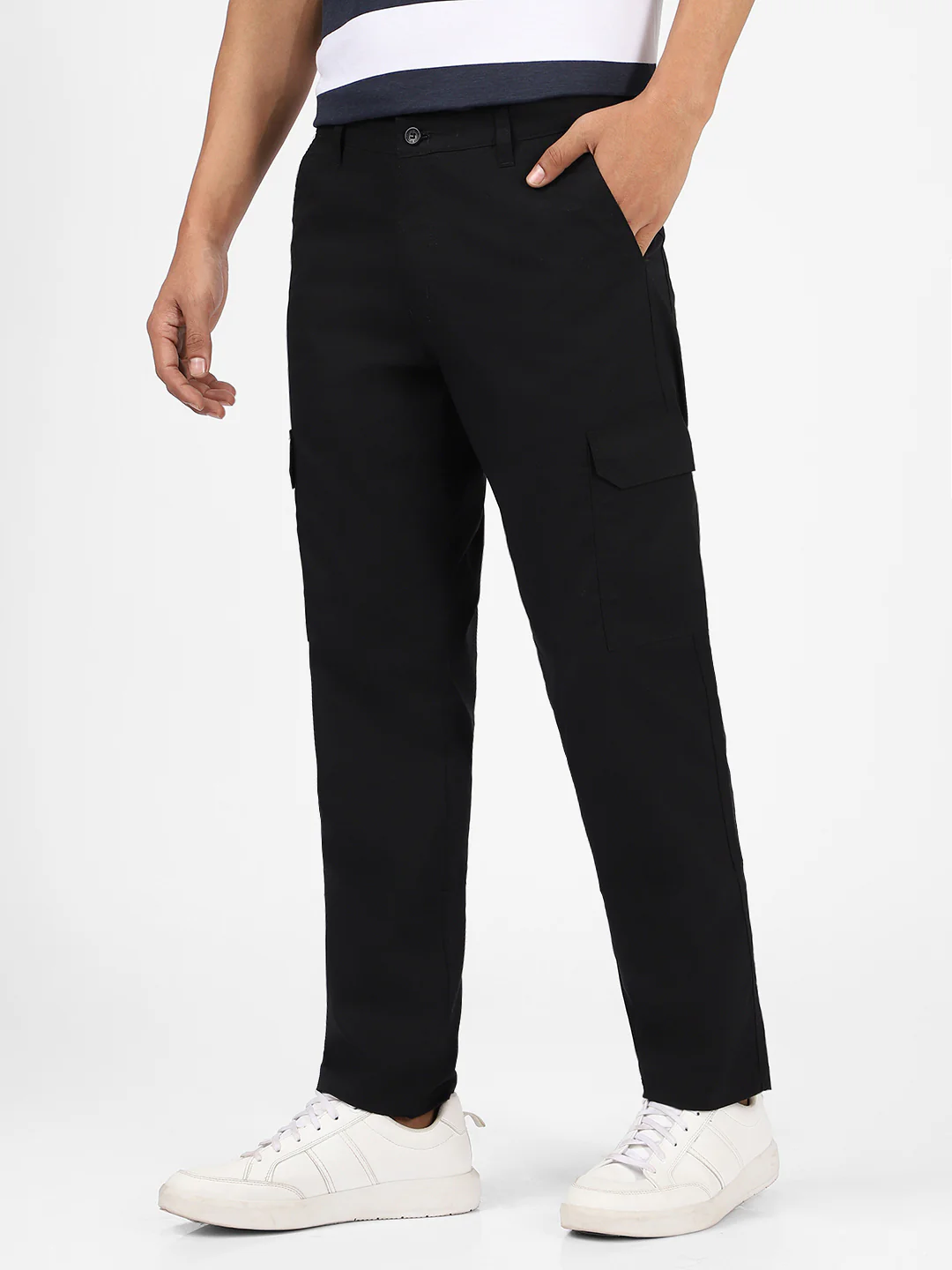 Men's Black Regular Fit Solid Cargo Chino Pant With 6 Pockets - Image 3