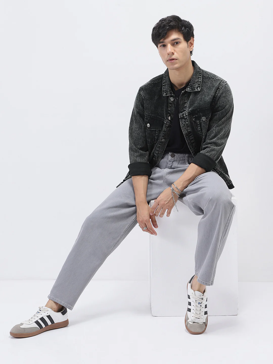 Men's Black Regular Fit Washed Full Sleeve Denim Jacket - Image 5