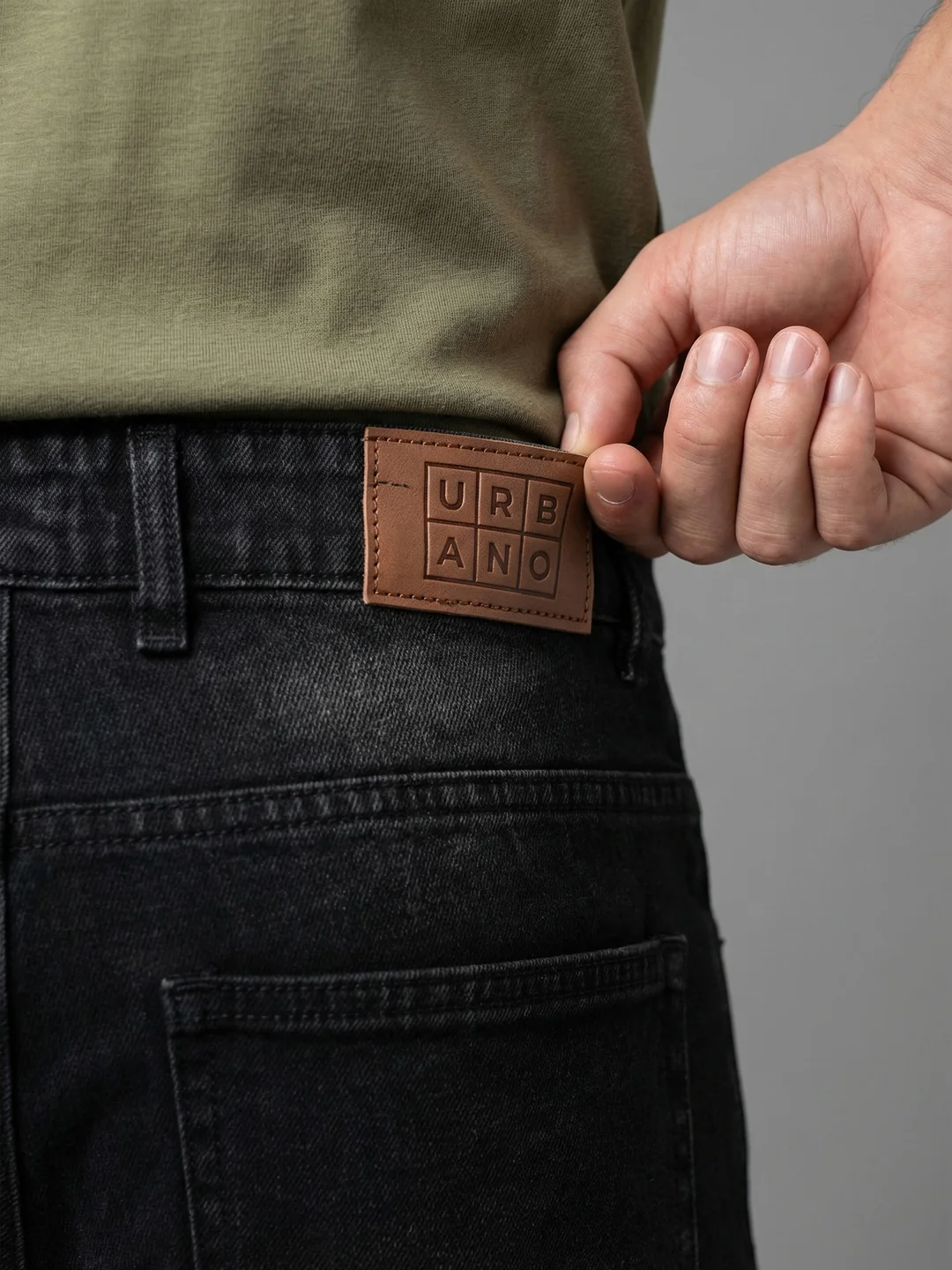 Men's Black Relaxed Fit Washed Denim Jeans Non-Stretchable - Image 6