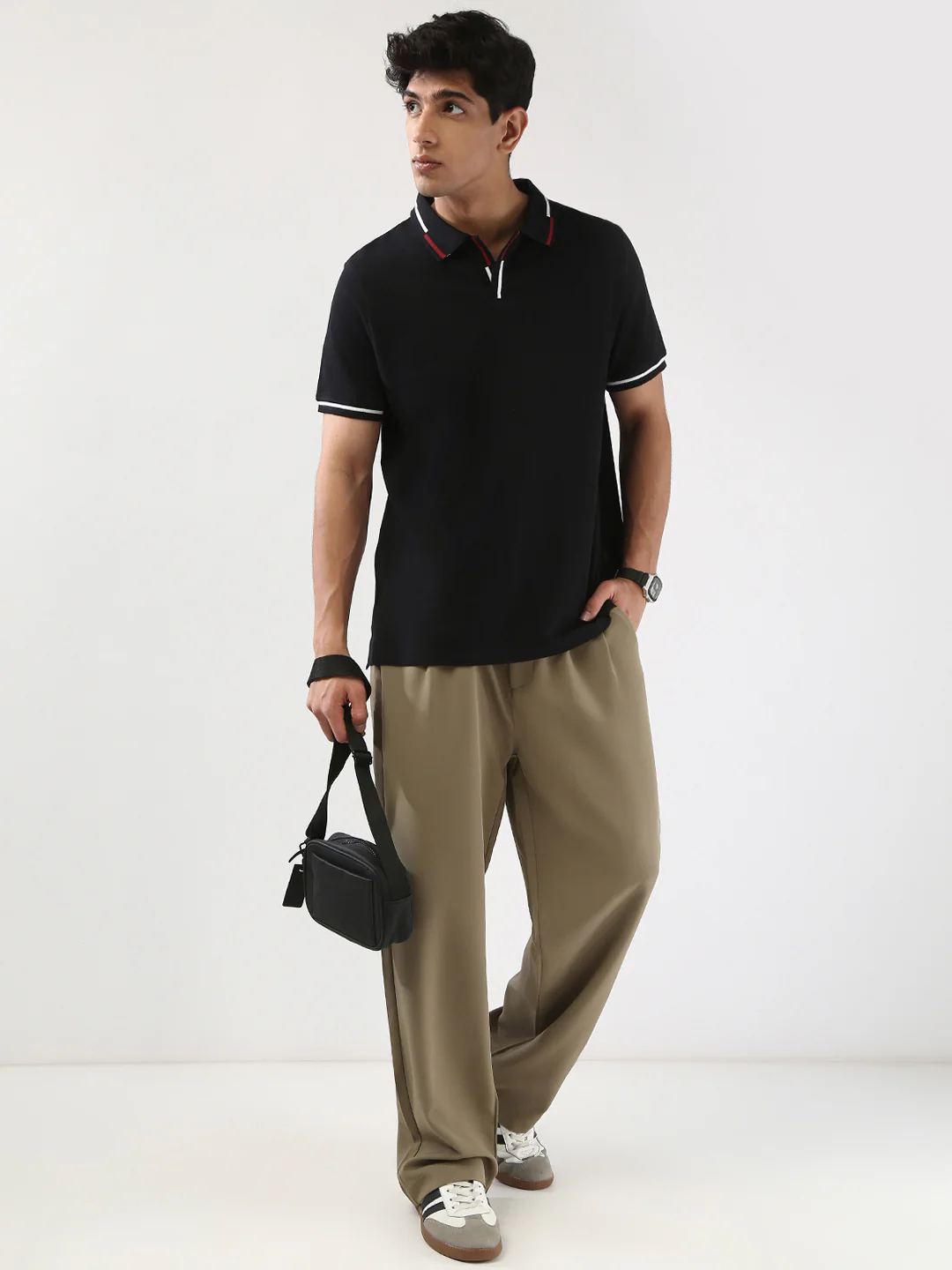 Men's Black Solid Regular Fit Half Sleeve Cotton Polo T-Shirt - Image 4