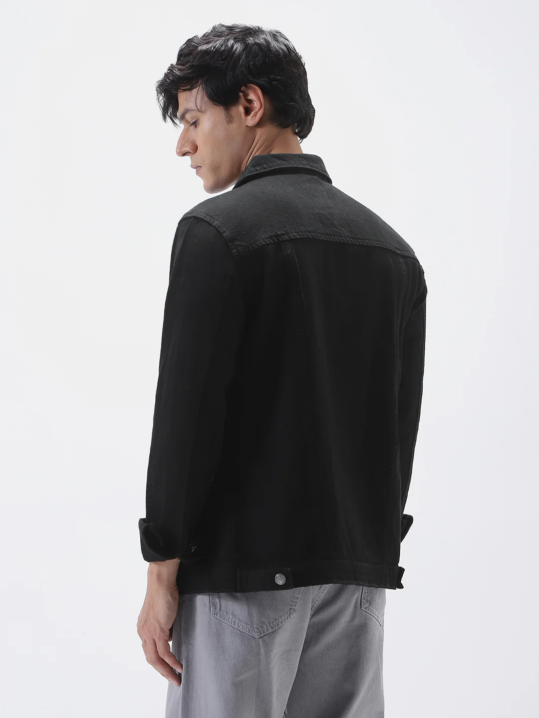 Men's Black Solid Regular Fit Washed Full Sleeve Denim Jacket - Image 4