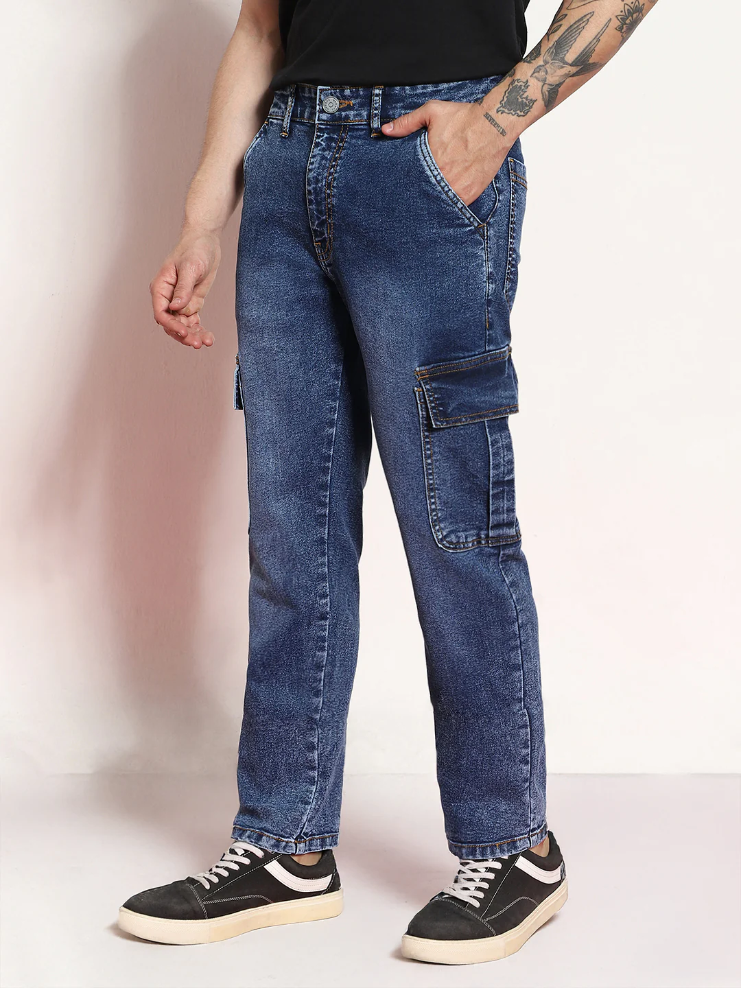 Men's Blue Regular Fit Washed Cargo Jeans With 6 Pockets Stretchable - Image 2