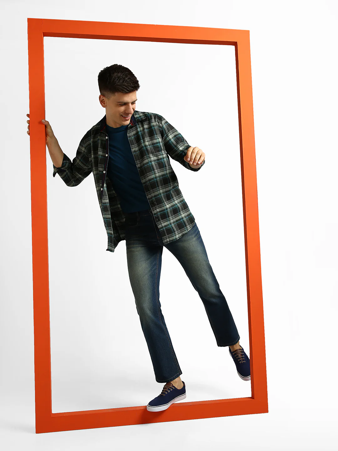 Men Blue Regular Fit Washed Jeans Stretchable - Image 4