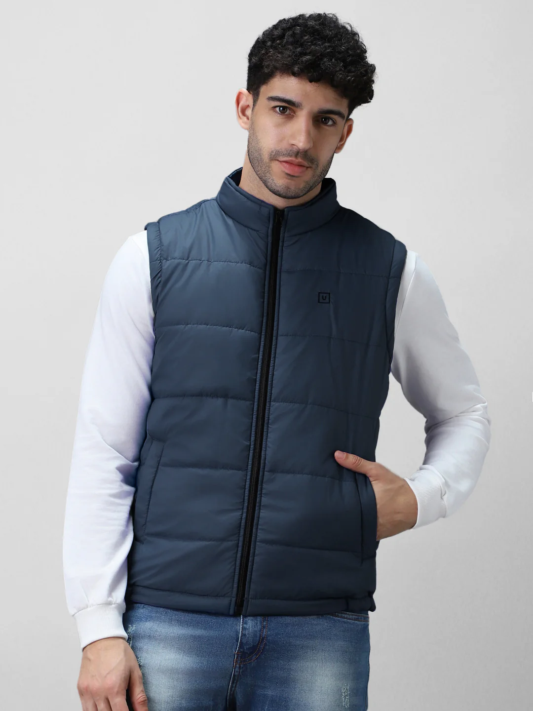 Men's Blue Sleeveless Zippered Puffer Jacket - Image 4