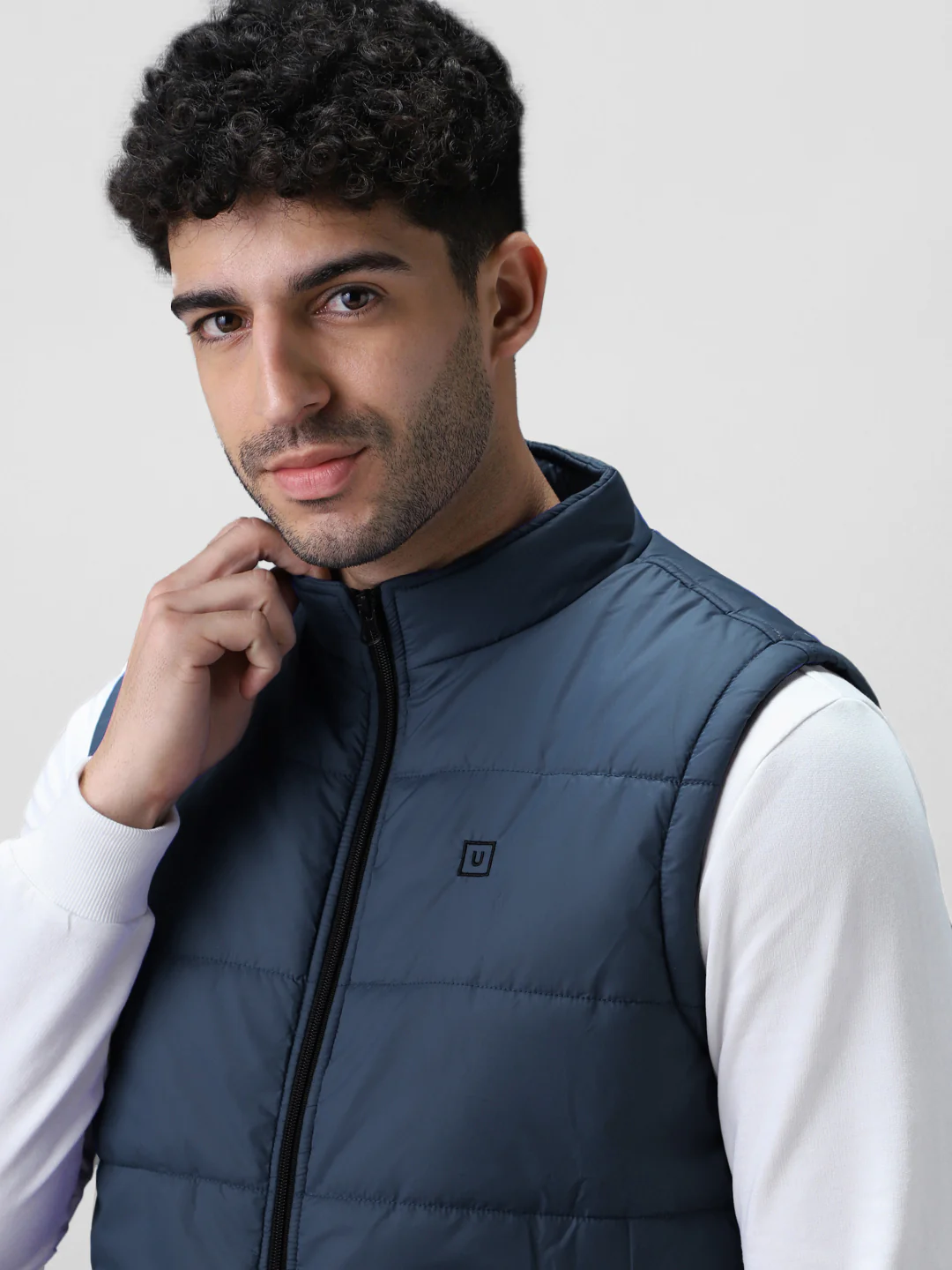 Men's Blue Sleeveless Zippered Puffer Jacket - Image 7