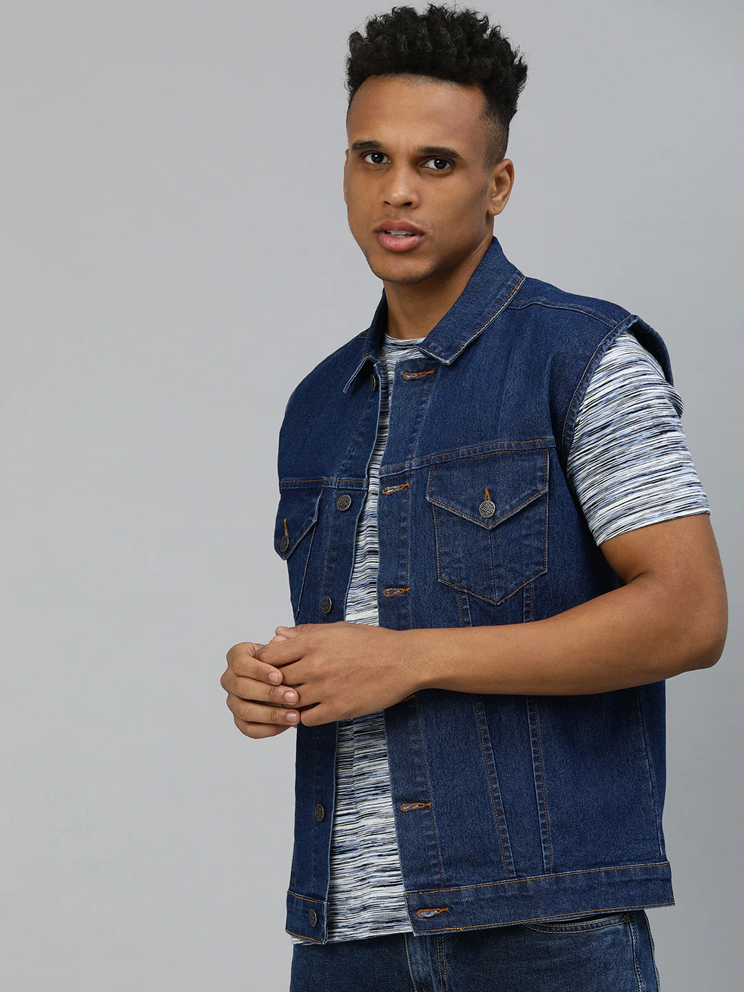 Men's Blue Slim Fit Washed Sleeveless Denim Jacket - Image 3