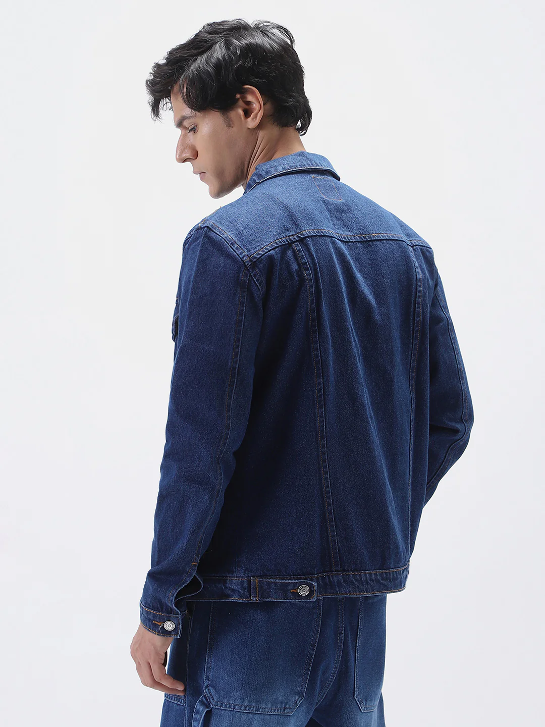 Men's Blue Solid Regular Denim Jacket - Image 3