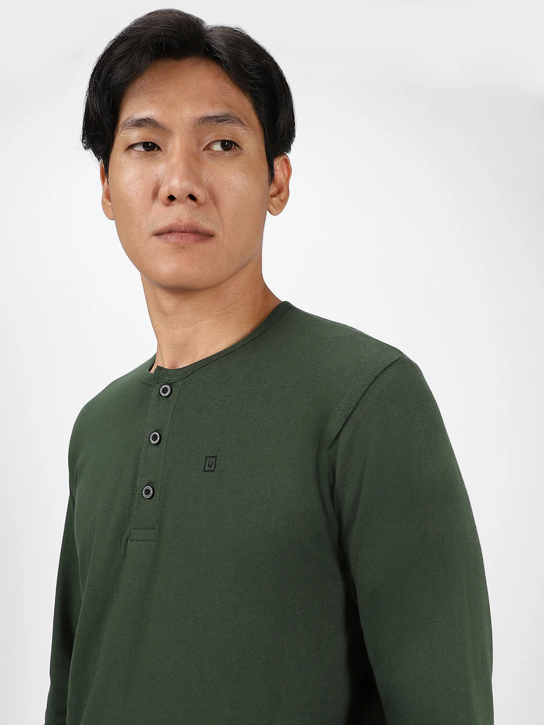 Men's Bottle Green Solid Henley Neck Slim Fit Full Sleeve Cotton T-Shirt - Image 5