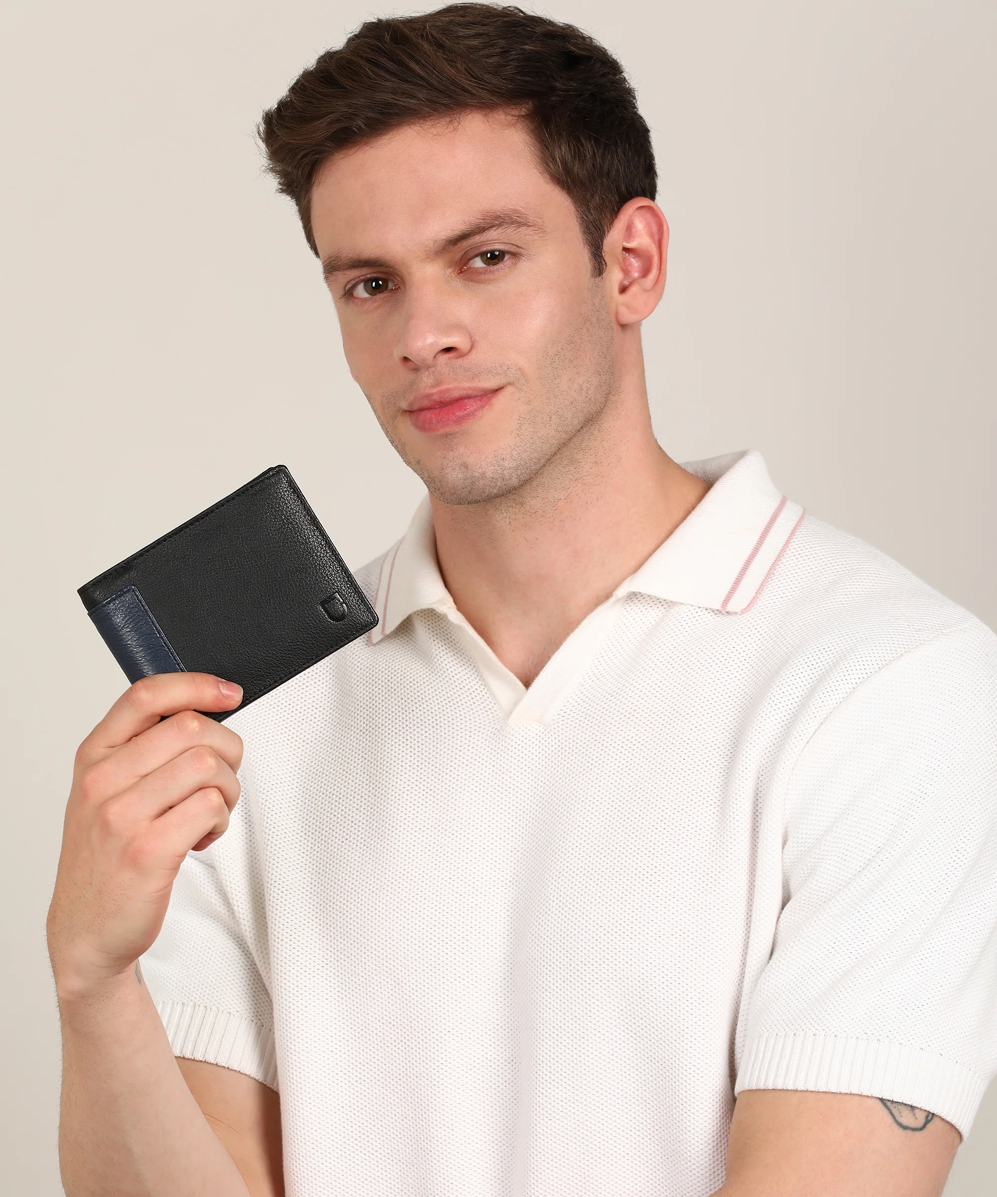 Urbano Fashion Men's Casual, Formal Black Genuine Leather Wallet-8 Card Slots - Image 5