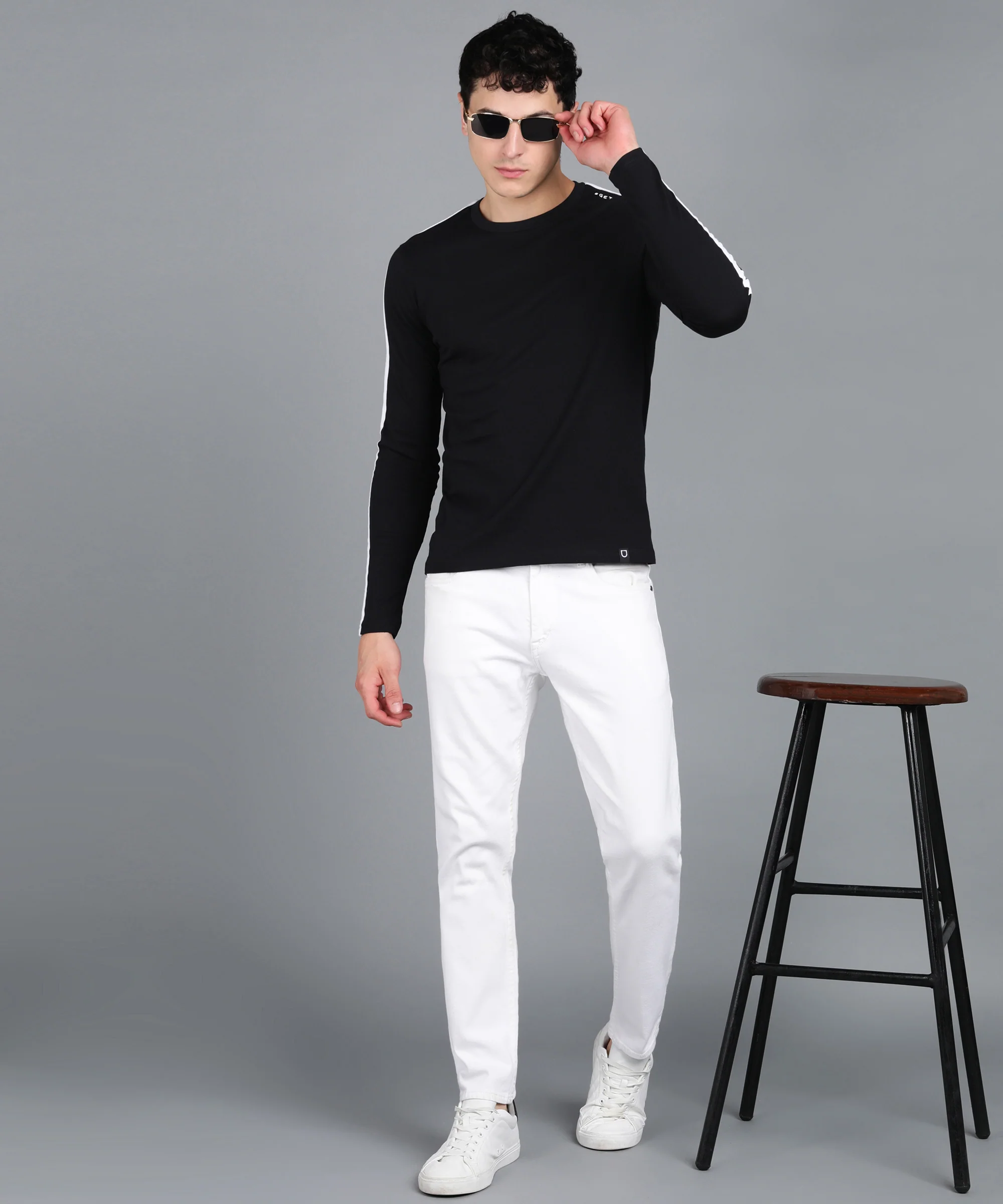 Men's Color-Block Black Round Neck Full Sleeve Slim Fit Cotton T-Shirt - Image 4