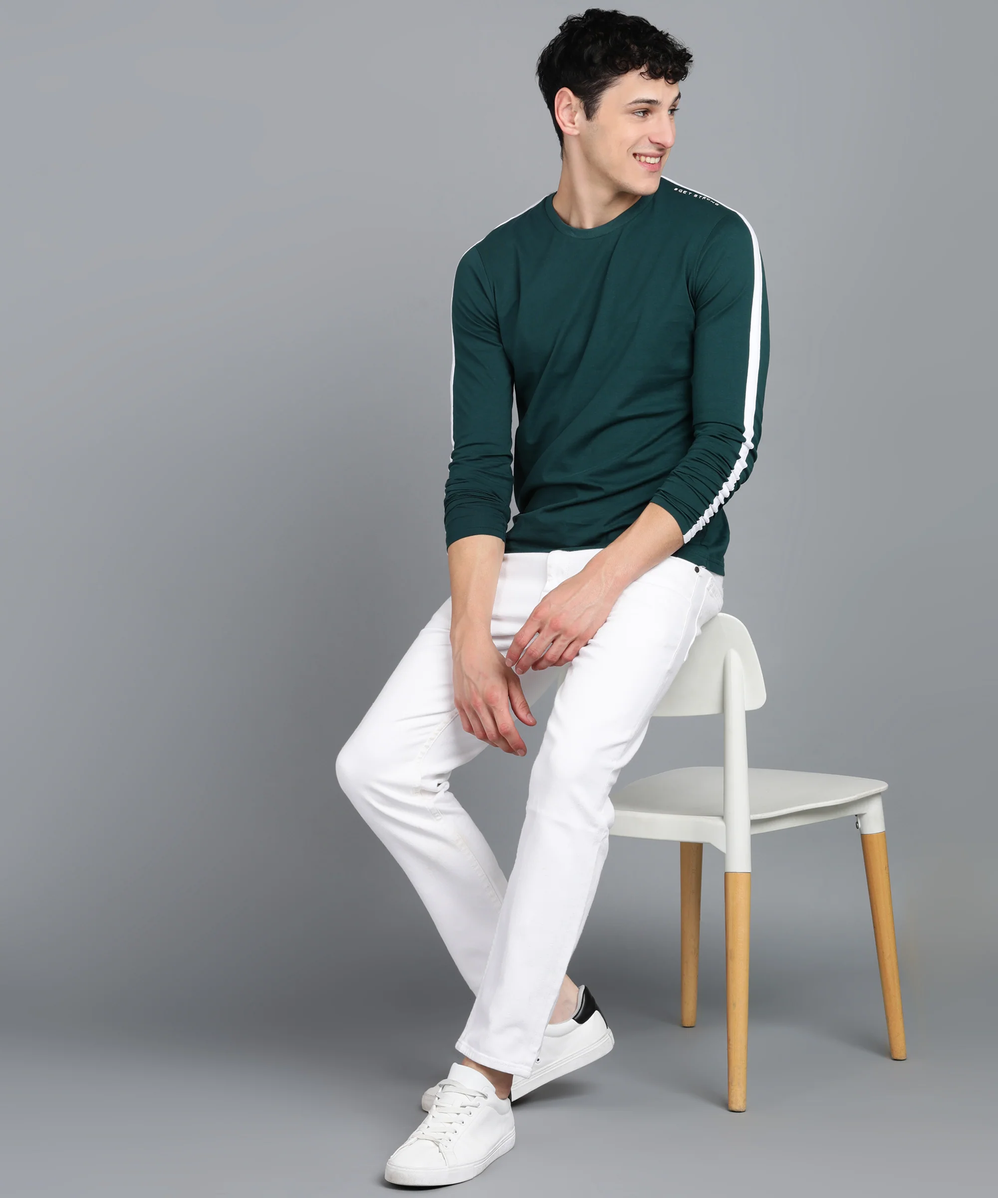 Men's Color-Block Green Round Neck Full Sleeve Slim Fit Cotton T-Shirt - Image 4