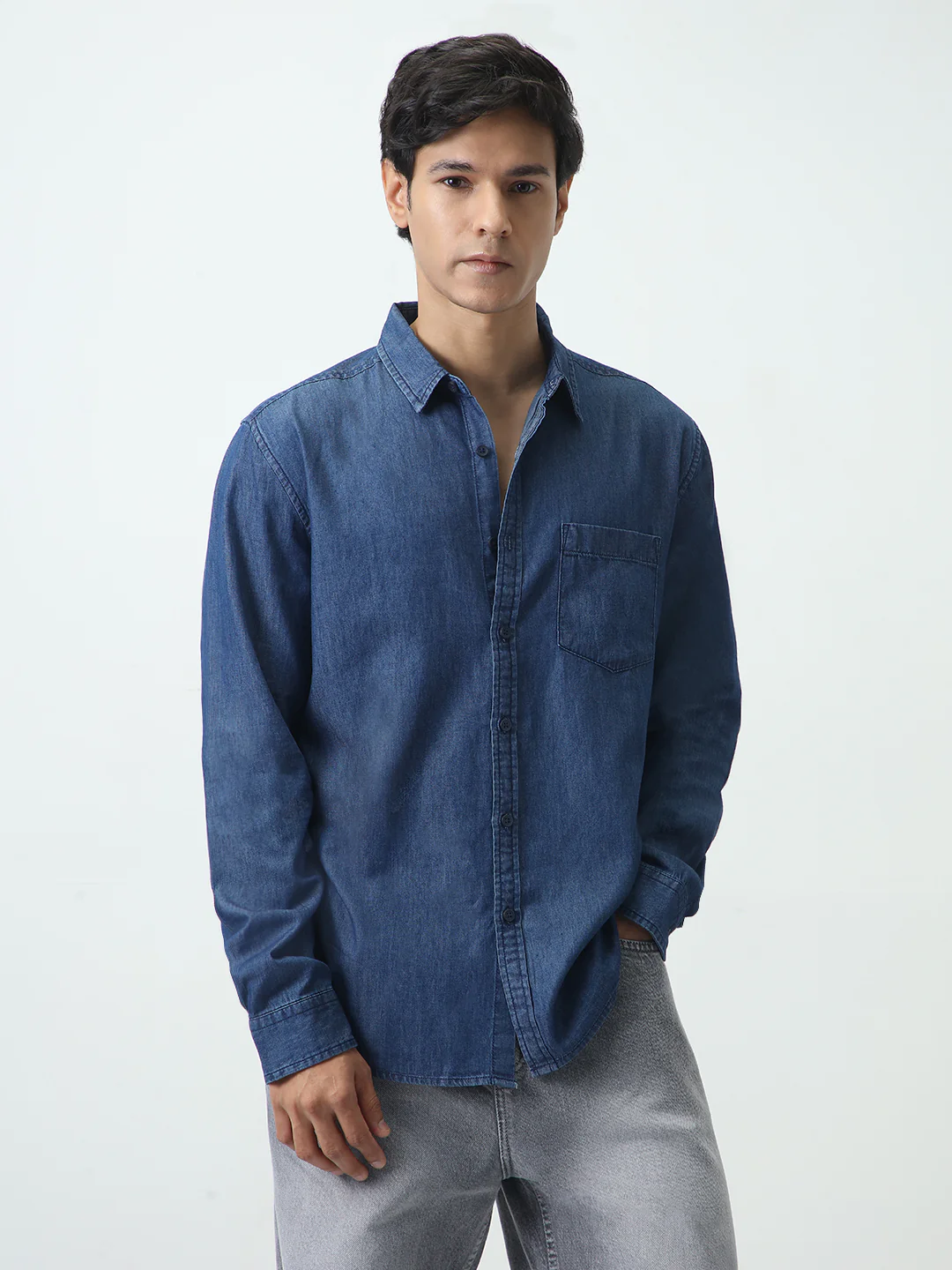 Men's Dark Blue Regular Fit Full Sleeve Solid Denim Shirt - Image 2