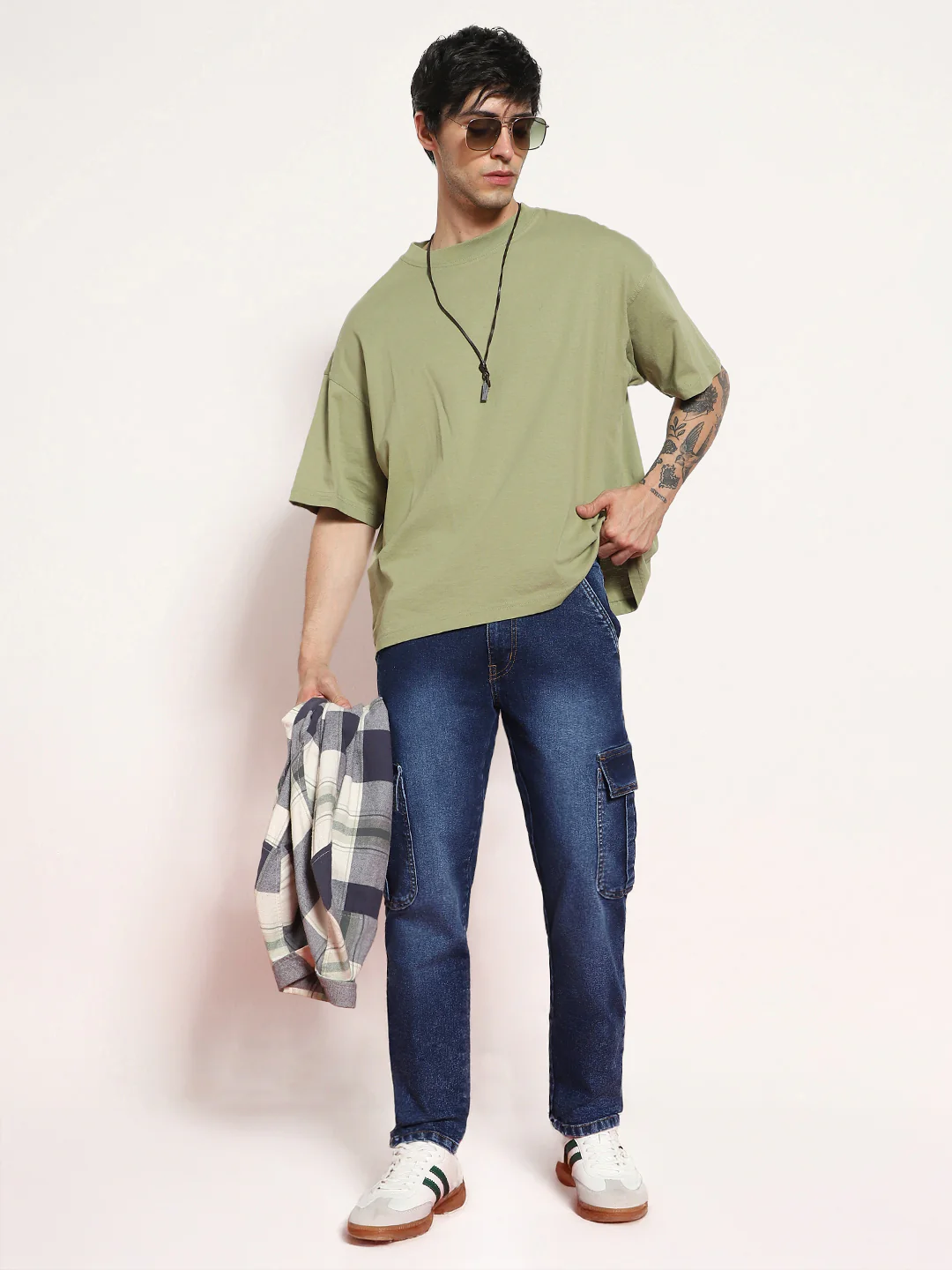 Men's Dark Blue Regular Fit Washed Cargo Jeans With 6 Pockets Stretchable - Image 4