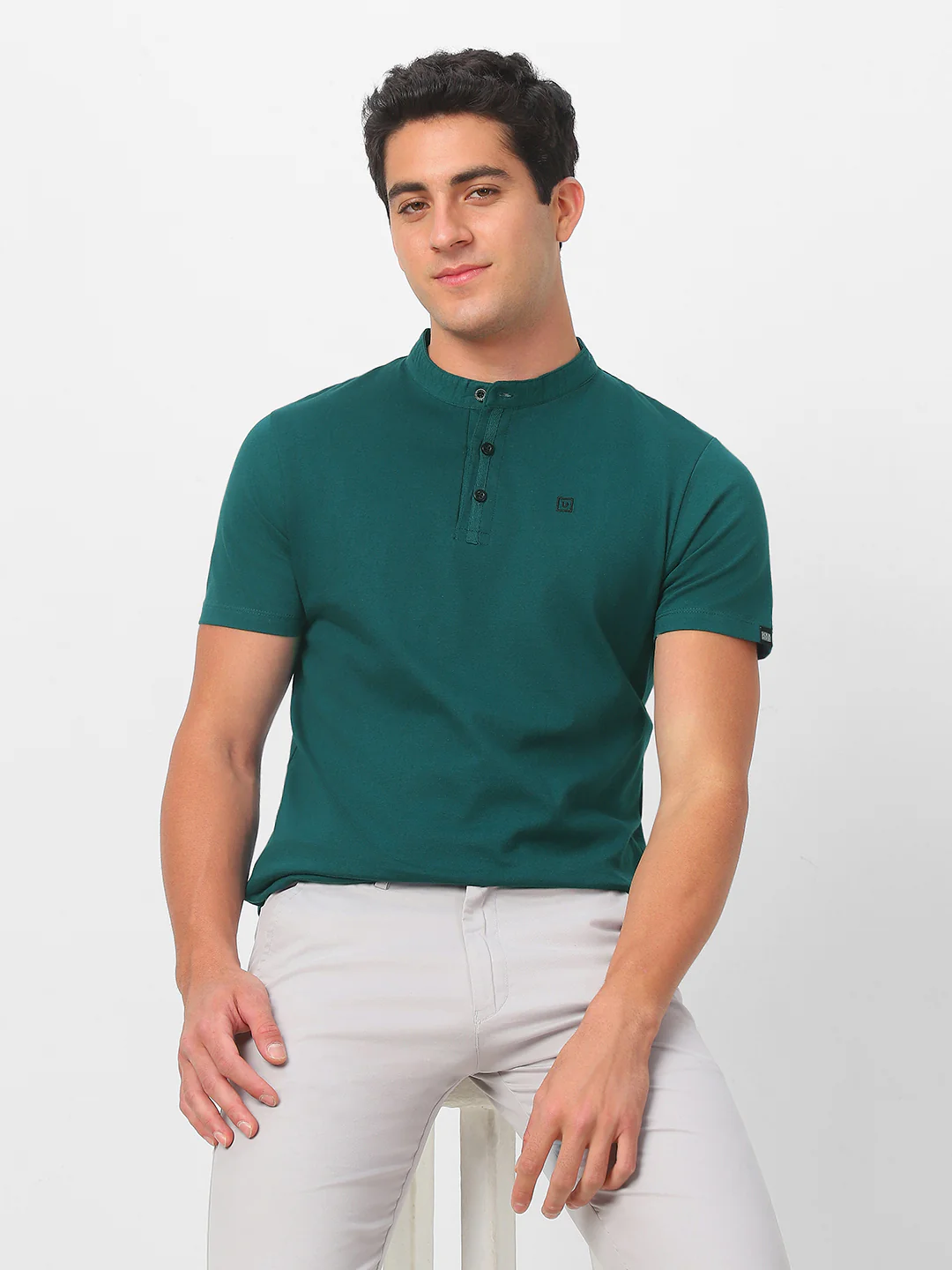 Men's Dark Green Solid Mandarin Collar Slim Fit Cotton T-Shirt - Image 2