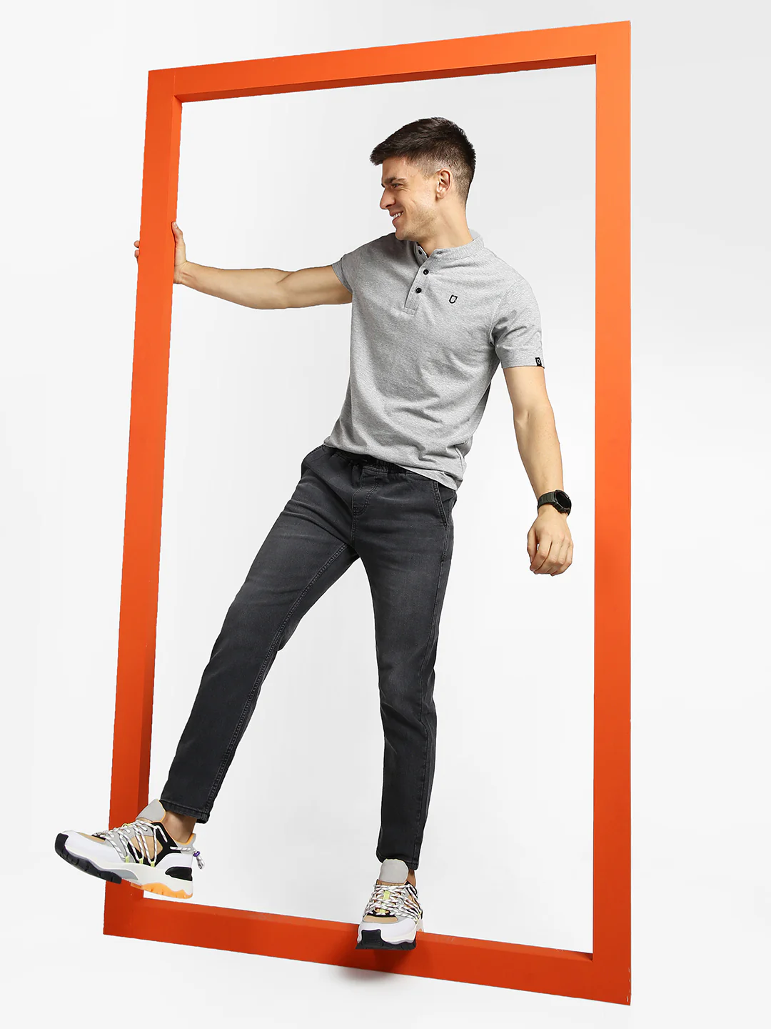 Men's Dark Grey Regular Fit Washed Jogger Jeans Stretchable - Image 4