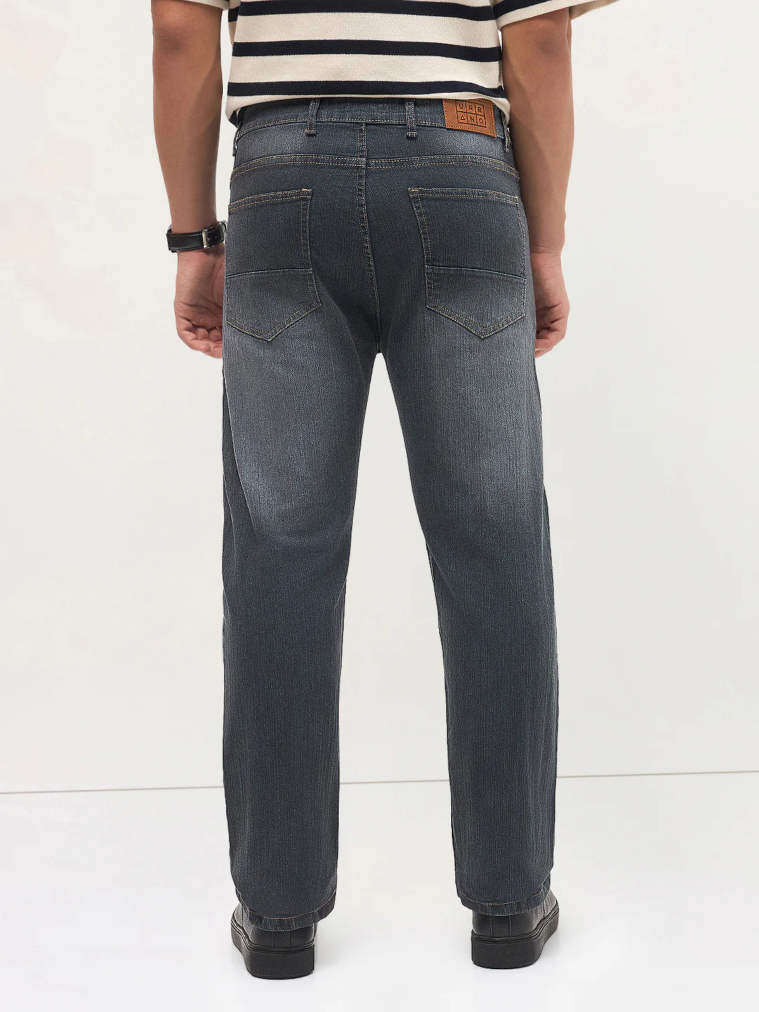 Men's Dark Grey Straight Fit Washed Denim Jeans Stretchable - Image 4