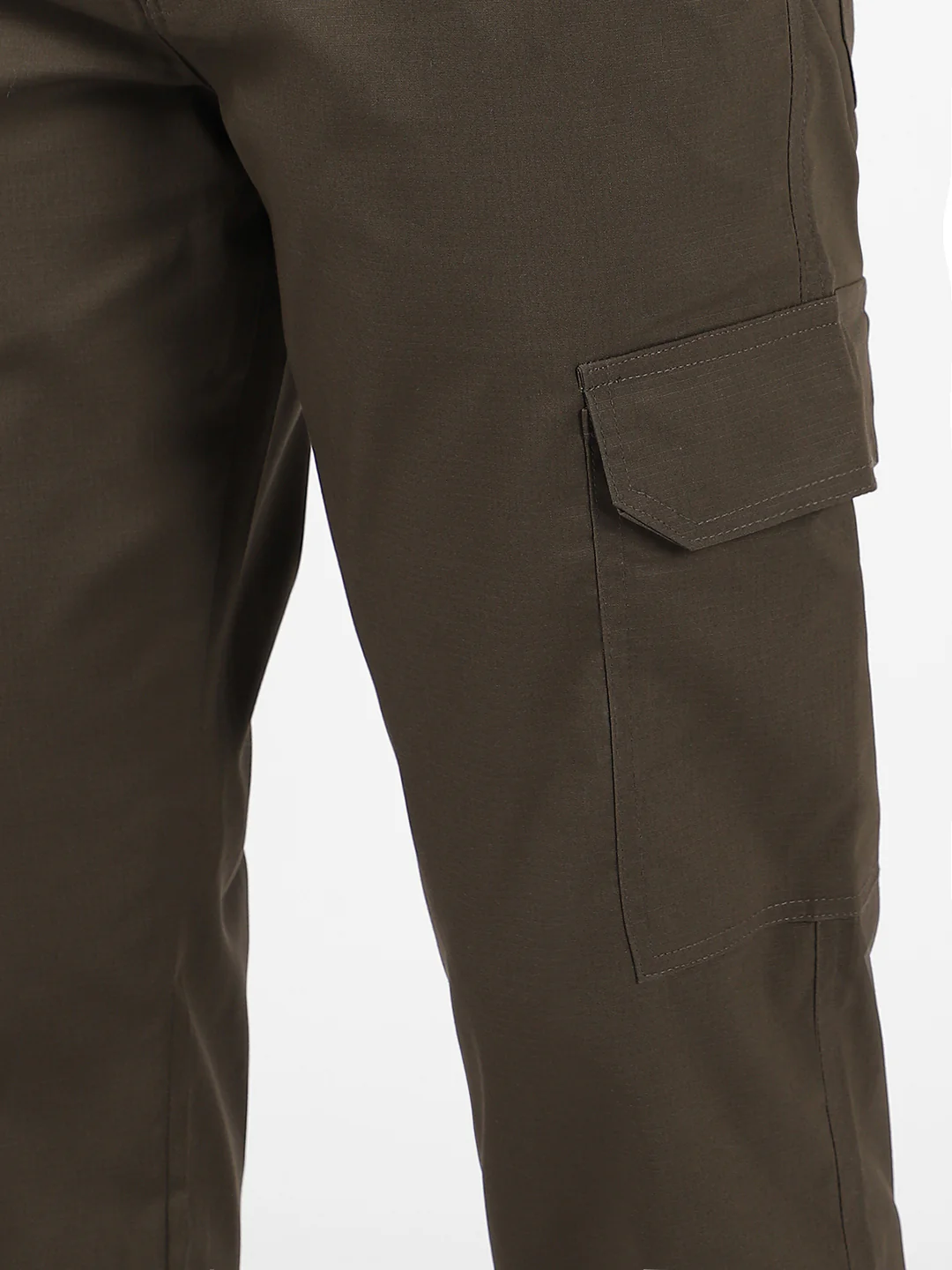 Men's Dark Olive Regular Fit Solid Cargo Chino Pant With 6 Pockets - Image 6