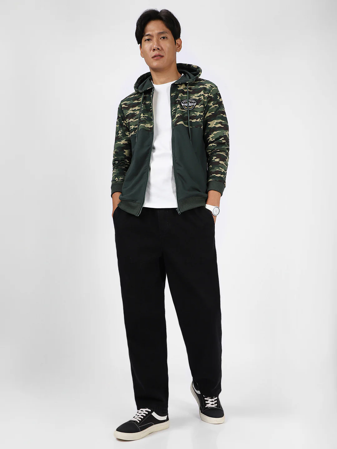 Men's Green Cotton Camouflage Printed Hooded Neck Sweatshirt - Image 5