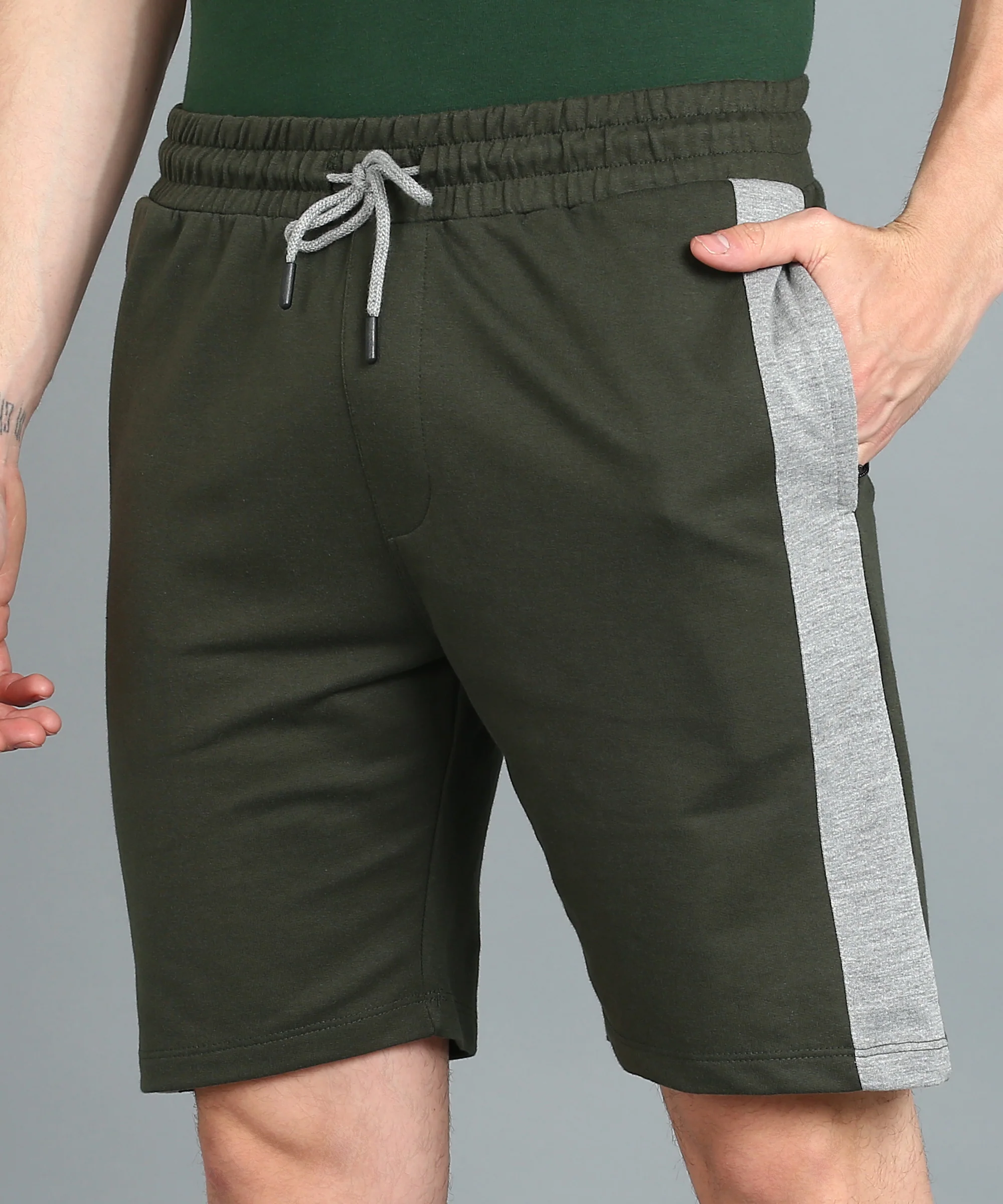 Men's Green Cotton Color-Block Regular Shorts Stretchable - Image 5