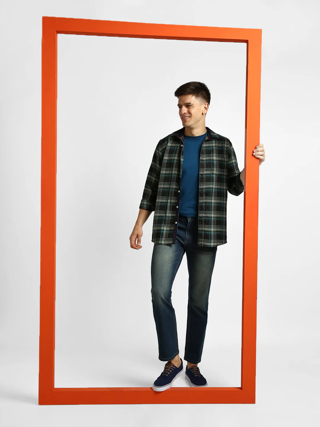 Men's Green Cotton Full Sleeve Slim Fit Casual Checkered Shirtwith Hooded Collar - Image 4