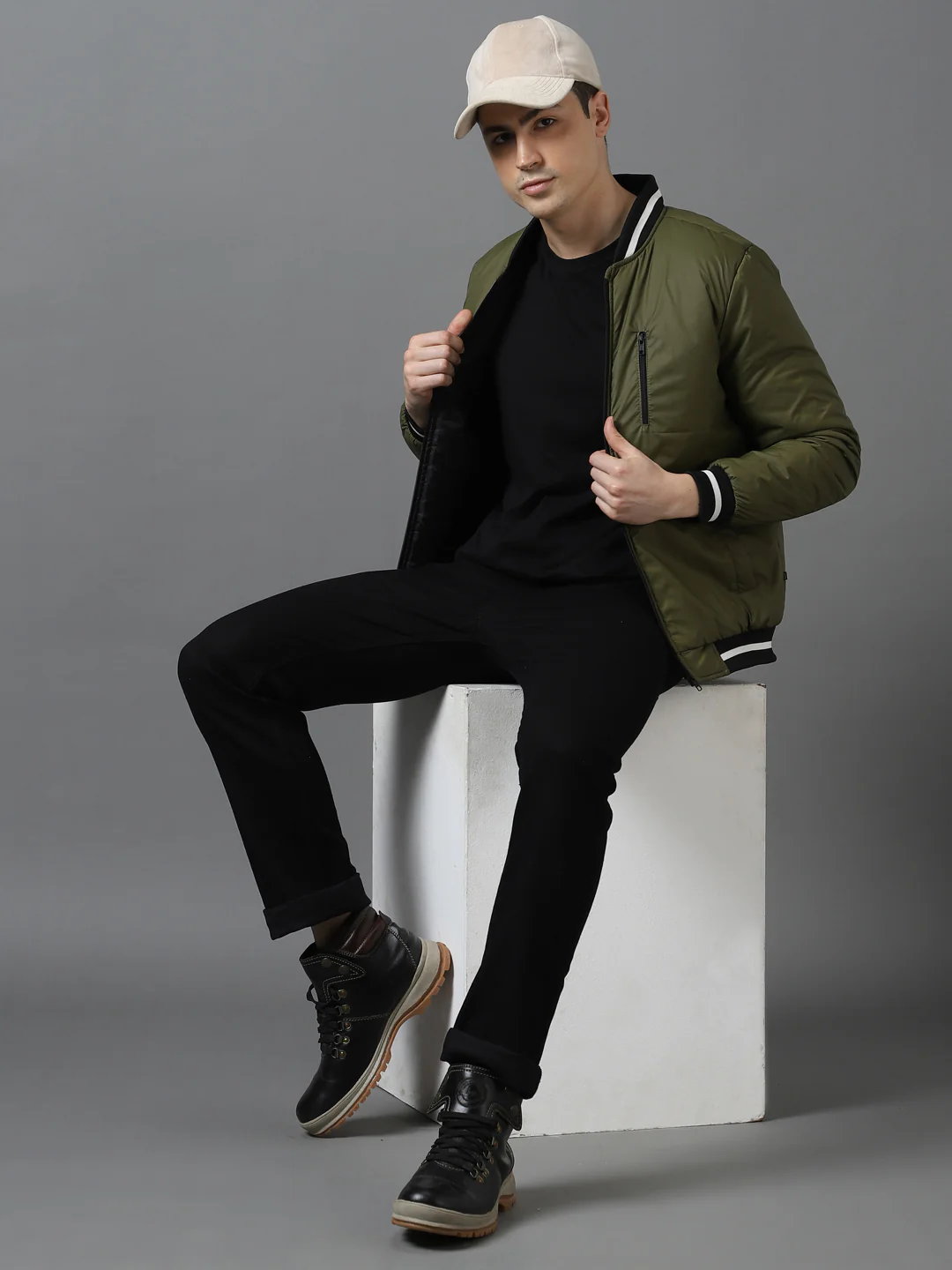Men's Green Full Sleeve Zippered Bomber Jacket - Image 4