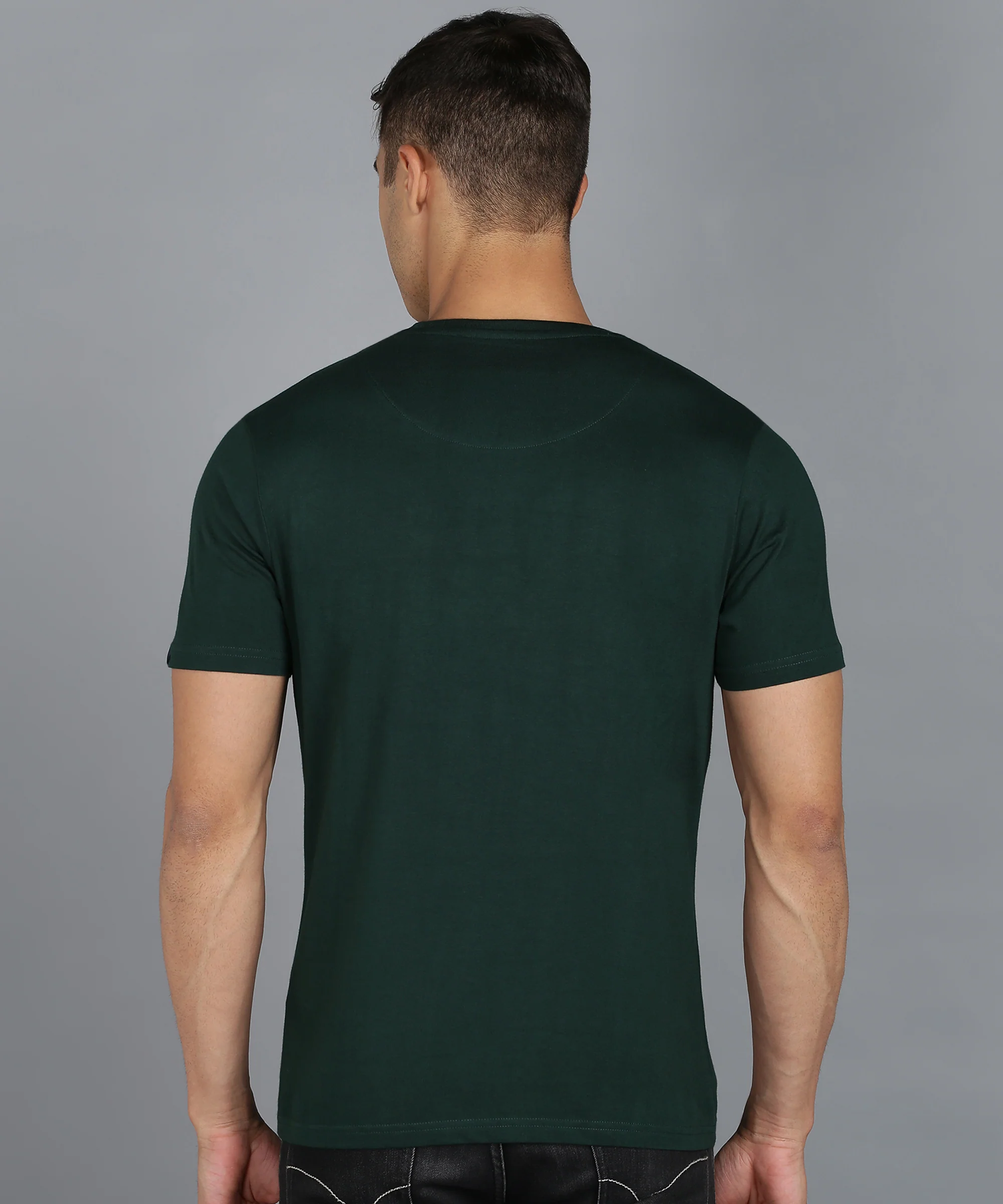 Urbano Fashion Men's Green Graphic Printed Round Neck Half Sleeve Slim Fit Cotton T-Shirt - Image 3