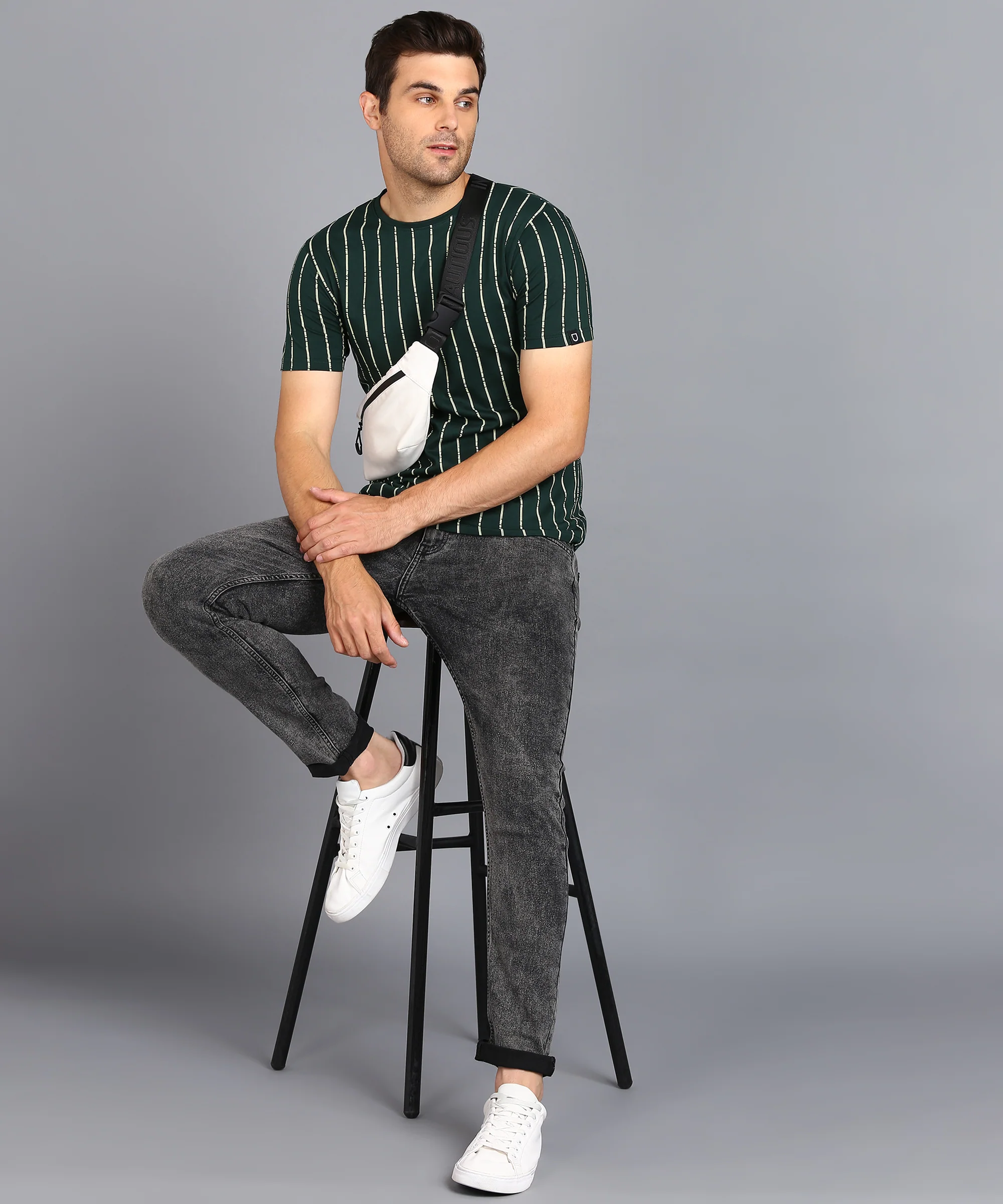 Men's Green Printed Round Neck Half Sleeve Slim Fit Cotton T-Shirt - Image 4
