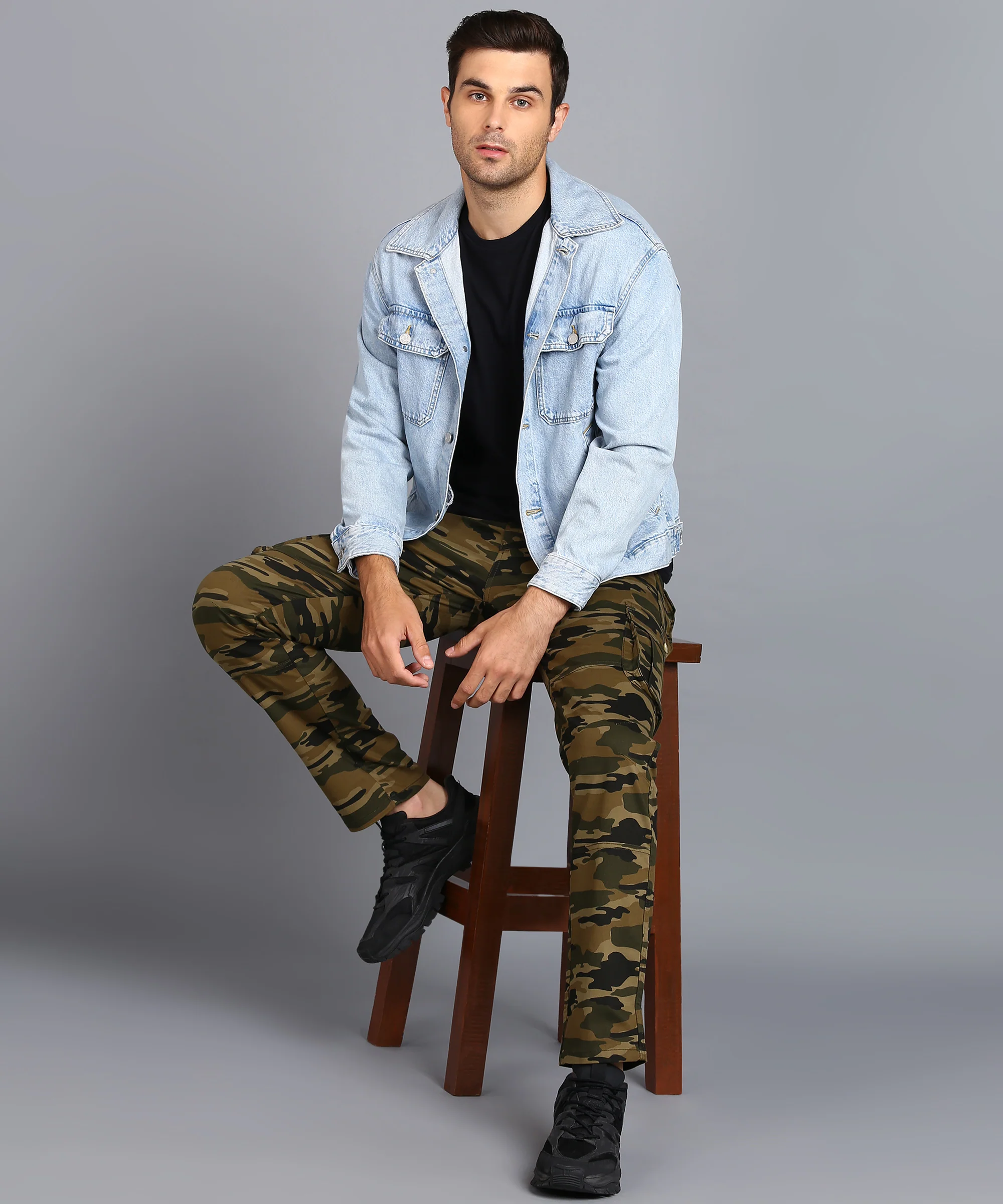 Men's Green Regular Fit Military Camouflage Cargo Chino Pant with 6 Pockets - Image 4