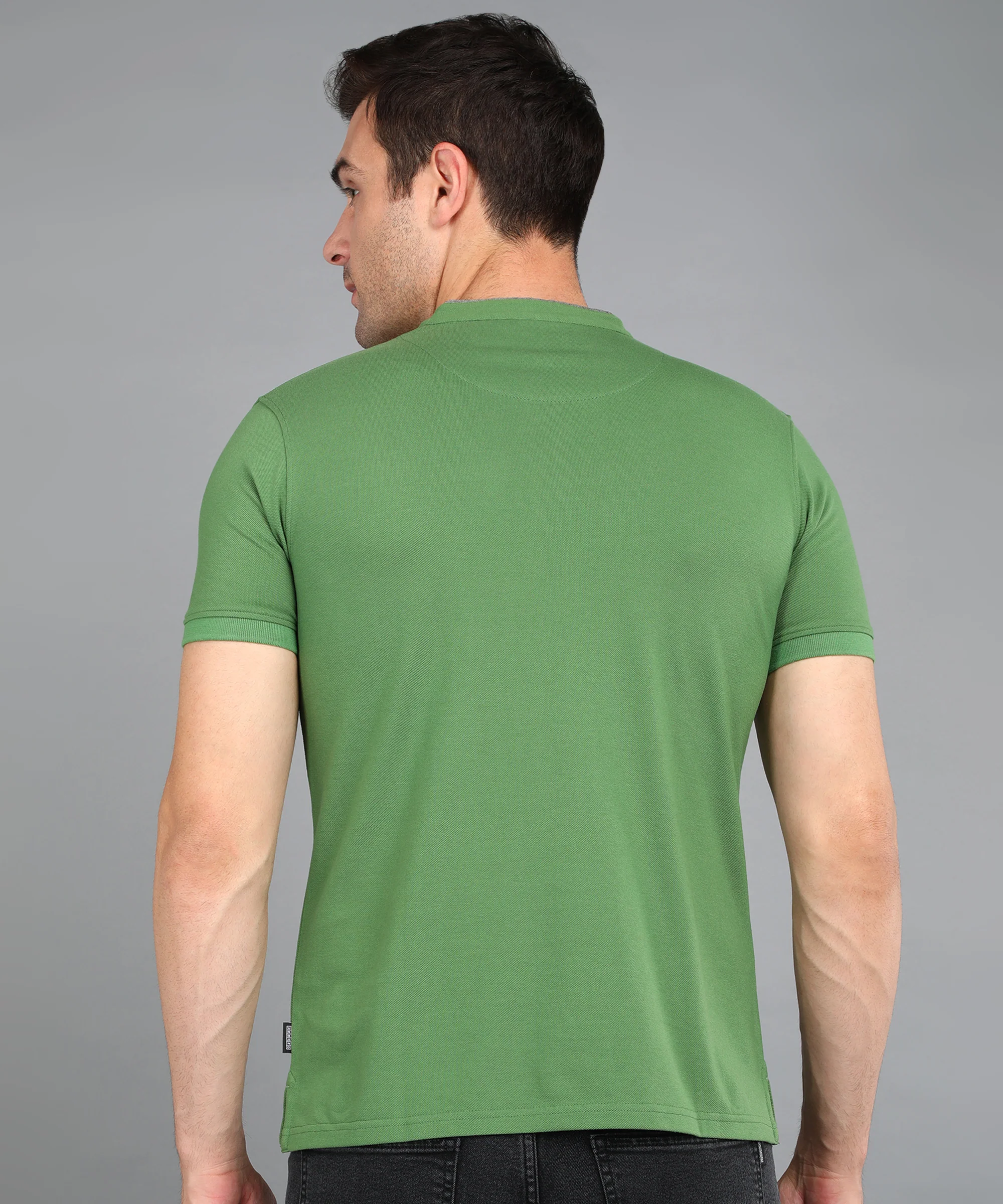 Men's Green Solid Slim Fit Half Sleeve Cotton Polo T-Shirt with Mandarin Collar - Image 3