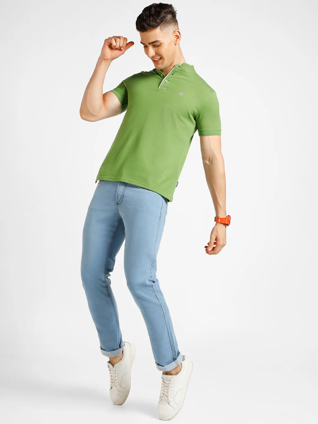 Men's Green Solid Slim Fit Half Sleeve Cotton Polo T-Shirt with Mandarin Collar - Image 4