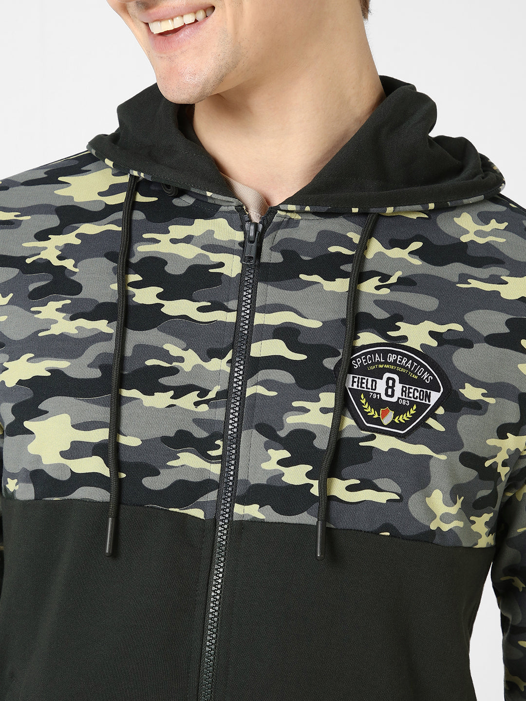 Men's Grey Cotton Camouflage Printed Hooded Neck Sweatshirt - Image 5