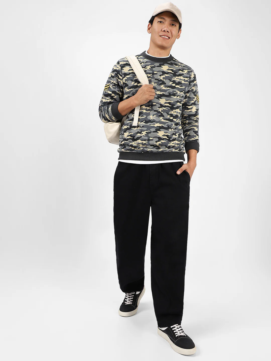 Men's Grey Cotton Camouflage Printed Round Neck Sweatshirt - Image 4