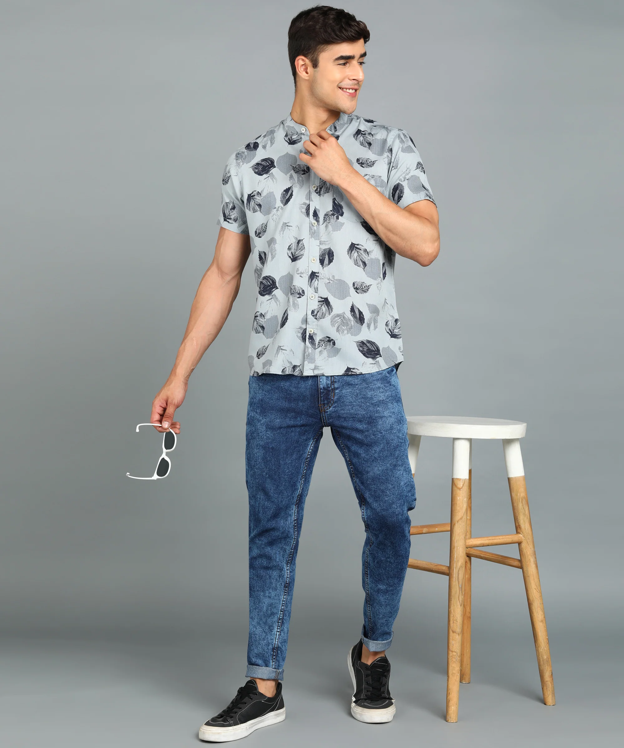Men's Grey Cotton Half Sleeve Slim Fit Casual Floral Printed Shirt - Image 4