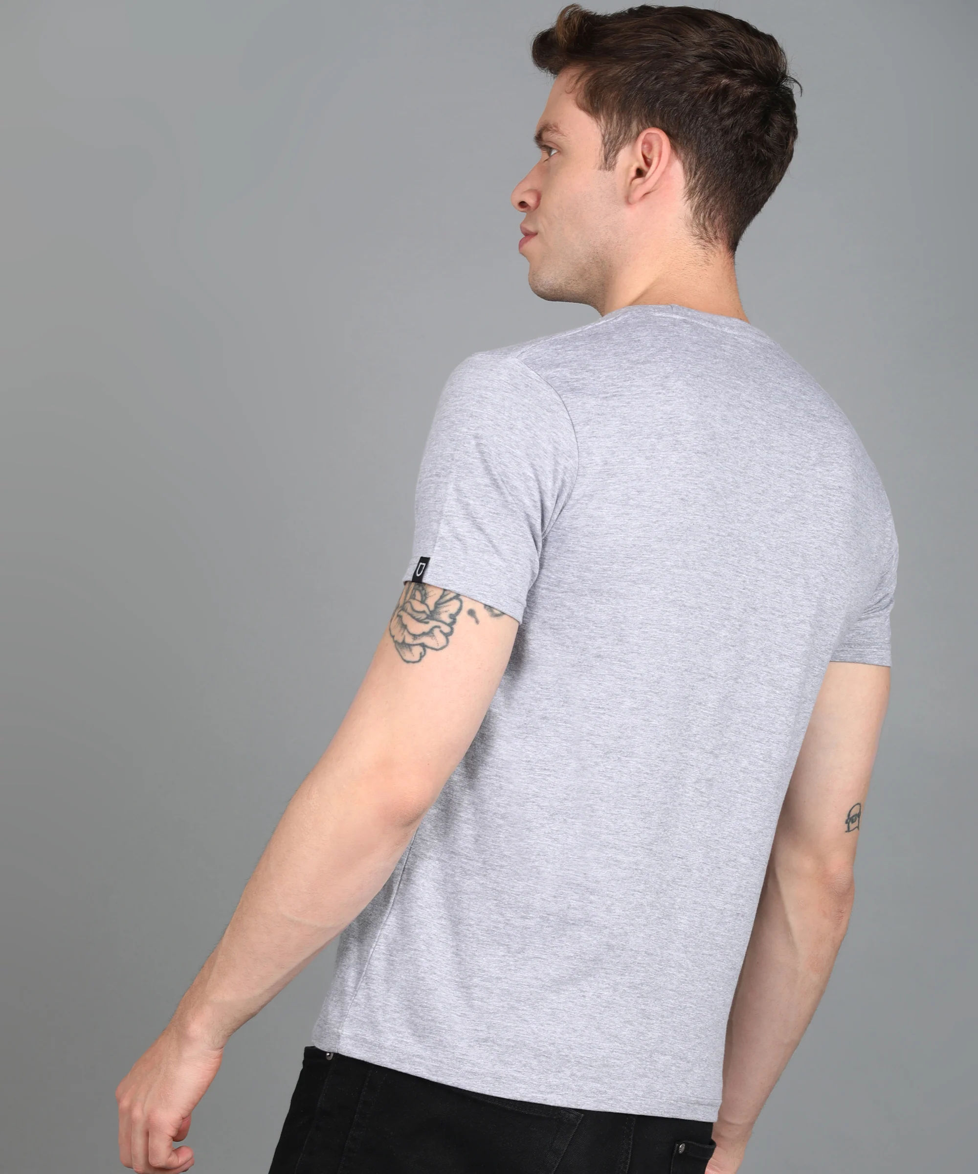 Urbano Fashion Men's Grey Graphic Printed Round Neck Half Sleeve Slim Fit Cotton T-Shirt - Image 3