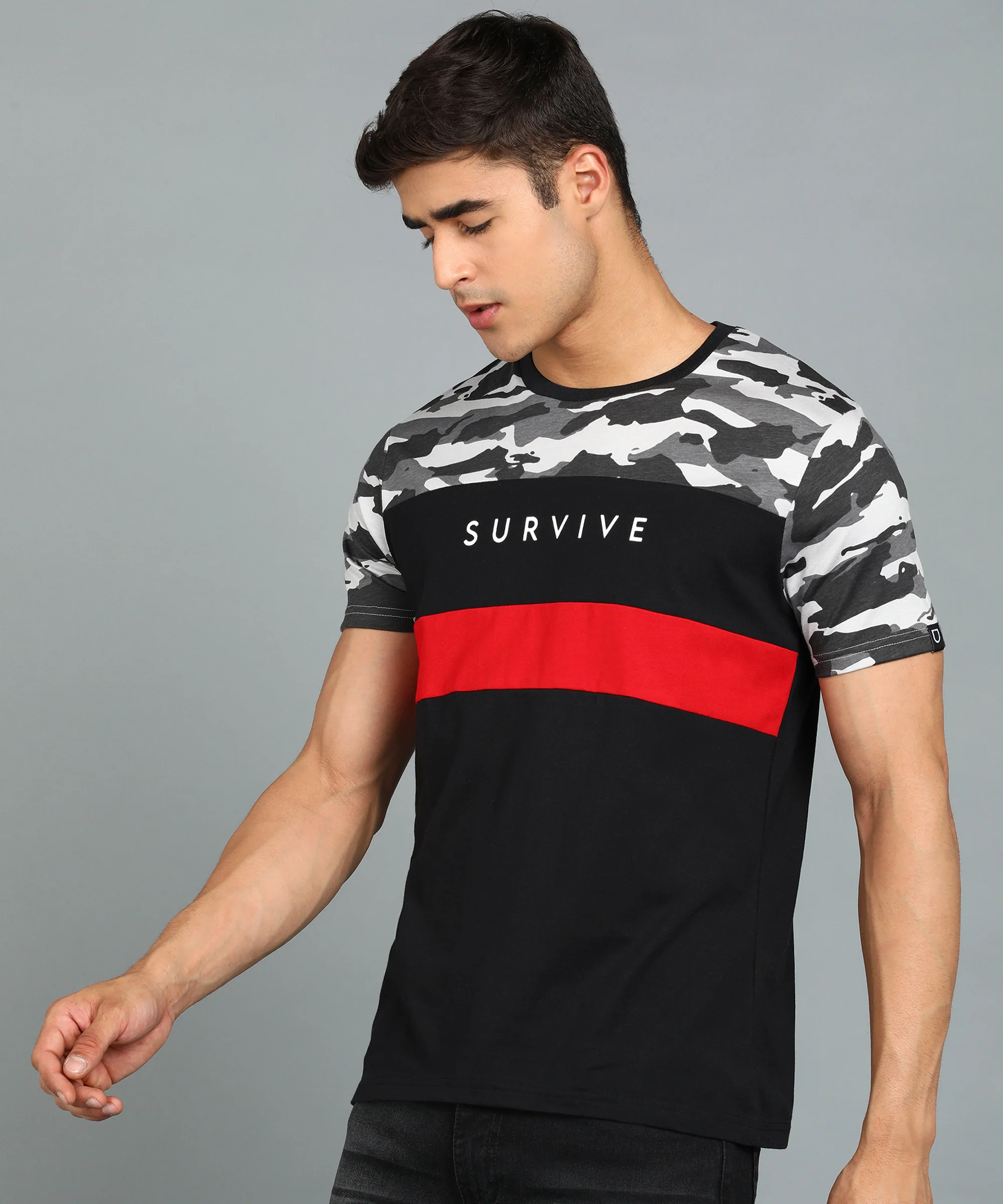 Men's Grey, Red, Black Military Camouflage Printed Slim Fit Half Sleeve Cotton T-Shirt - Image 2