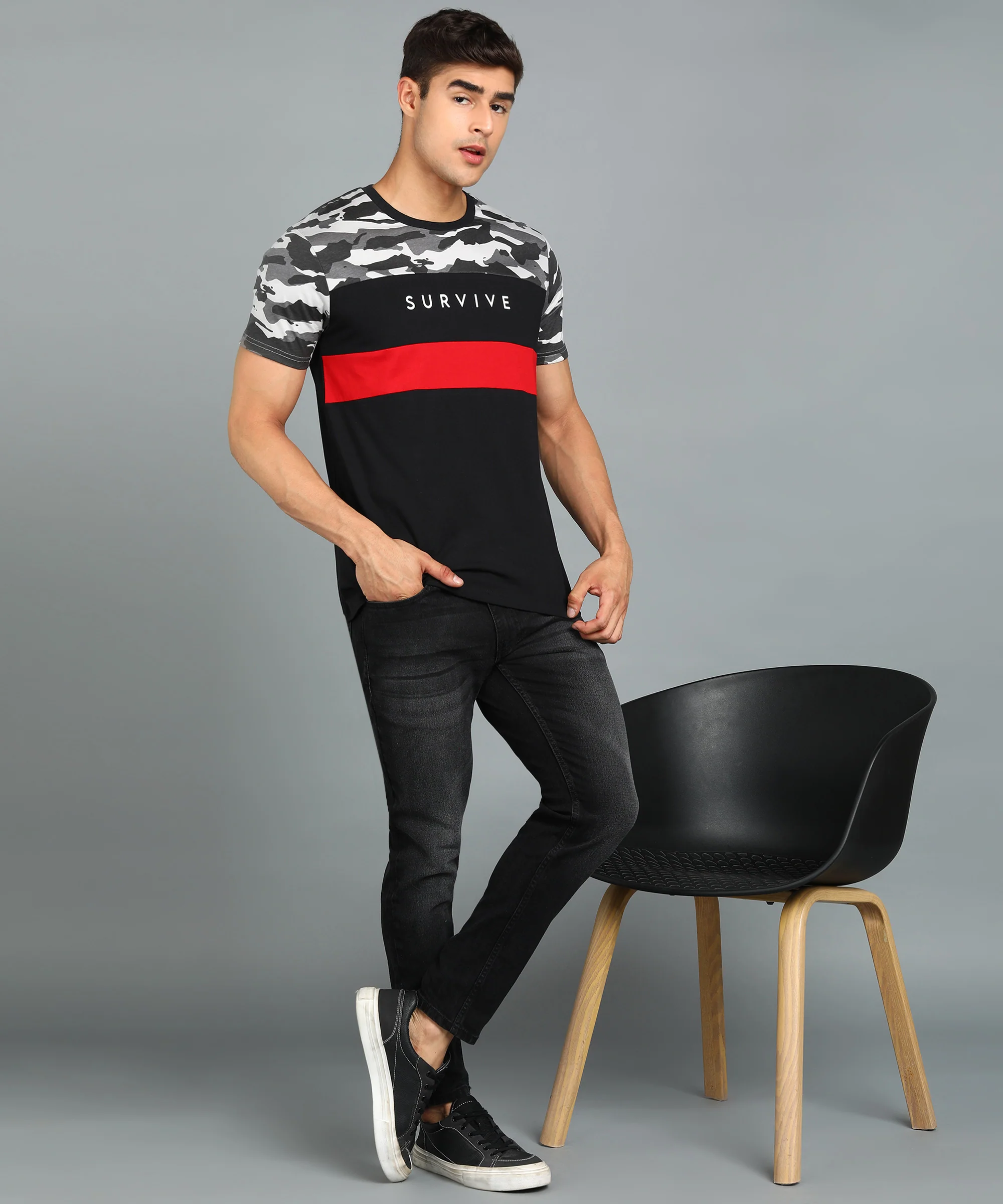Men's Grey, Red, Black Military Camouflage Printed Slim Fit Half Sleeve Cotton T-Shirt - Image 4